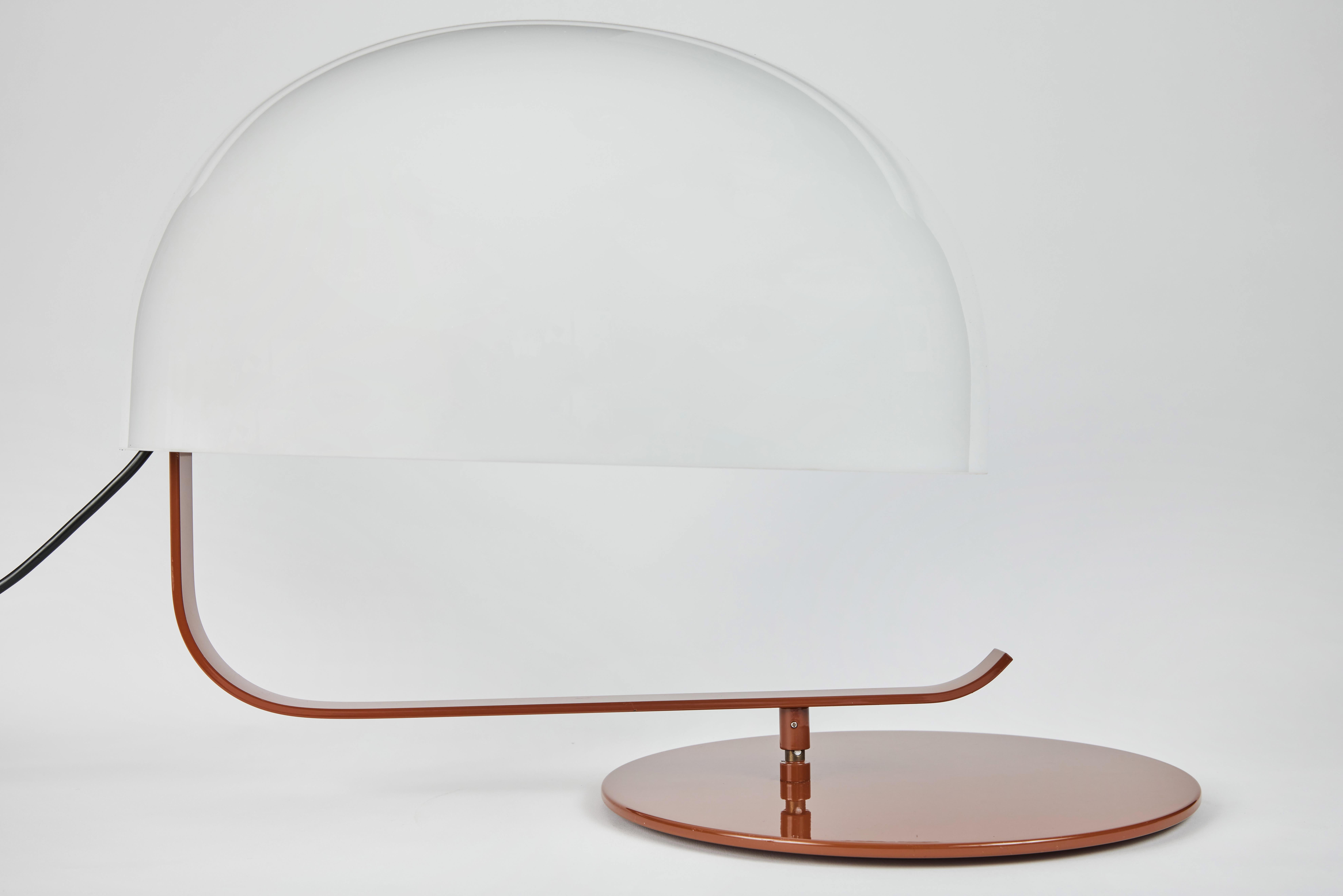 Marco Zanuso Model 275 'Zanuso' Table Lamp in White and Brown for Oluce In New Condition For Sale In Glendale, CA
