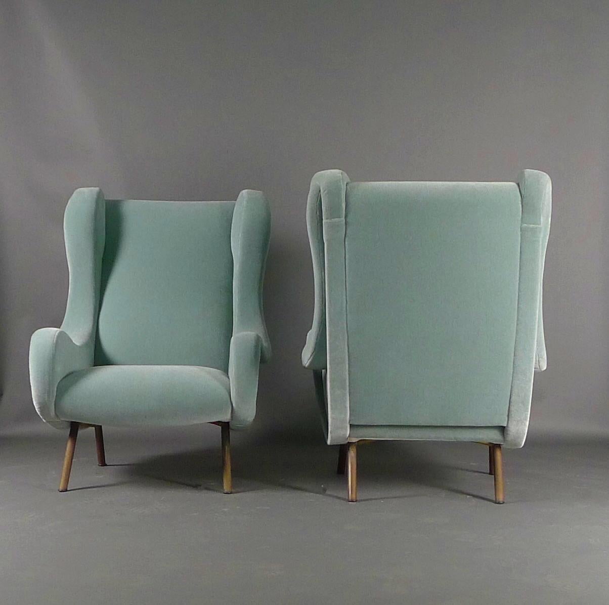 Marco Zanuso, Paar Senior Chairs, 1950er-Jahre, und passendes Paar Ottomane im Angebot 2