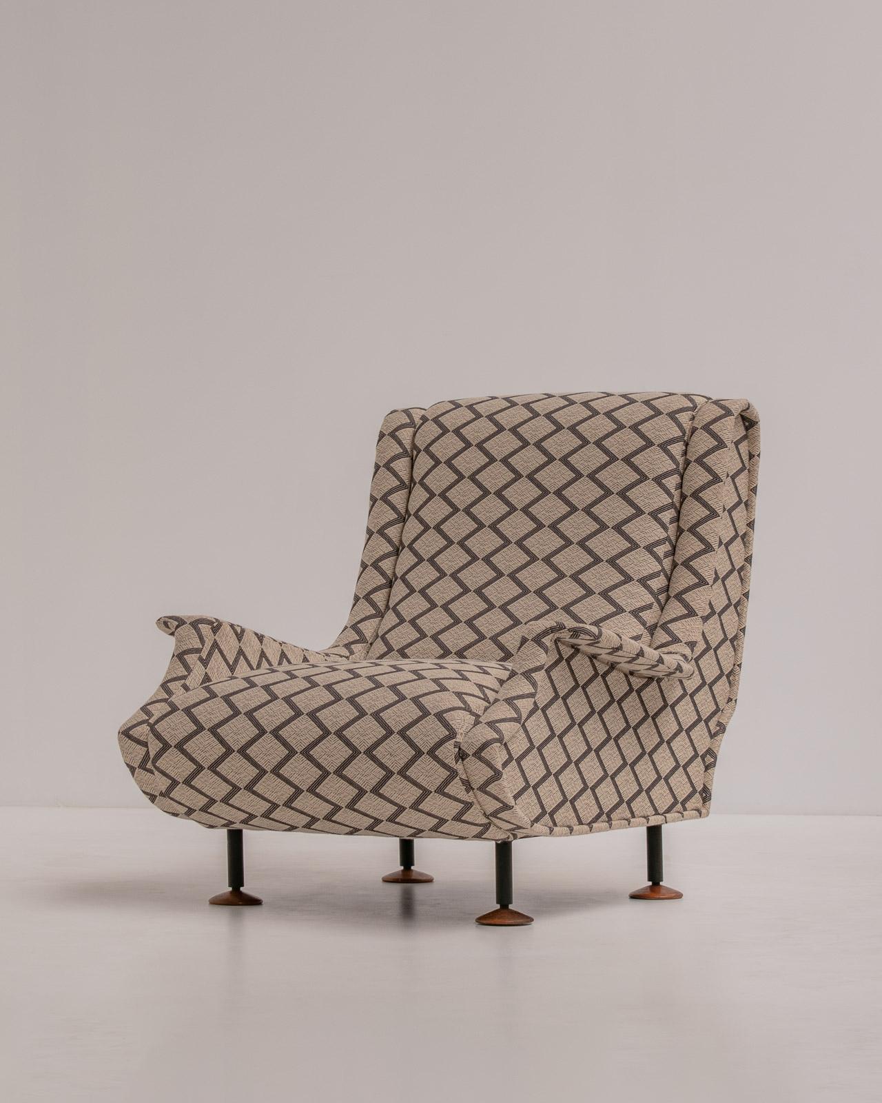 Introducing the epitome of Italian Midcentury design: the Marco Zanuso Regent Lounge Chair designed for Arflex during the 1960s. It is a true masterpiece of elegance, sophistication, and comfort. Upholstered in an exquisite zig-zag Pierre Frey