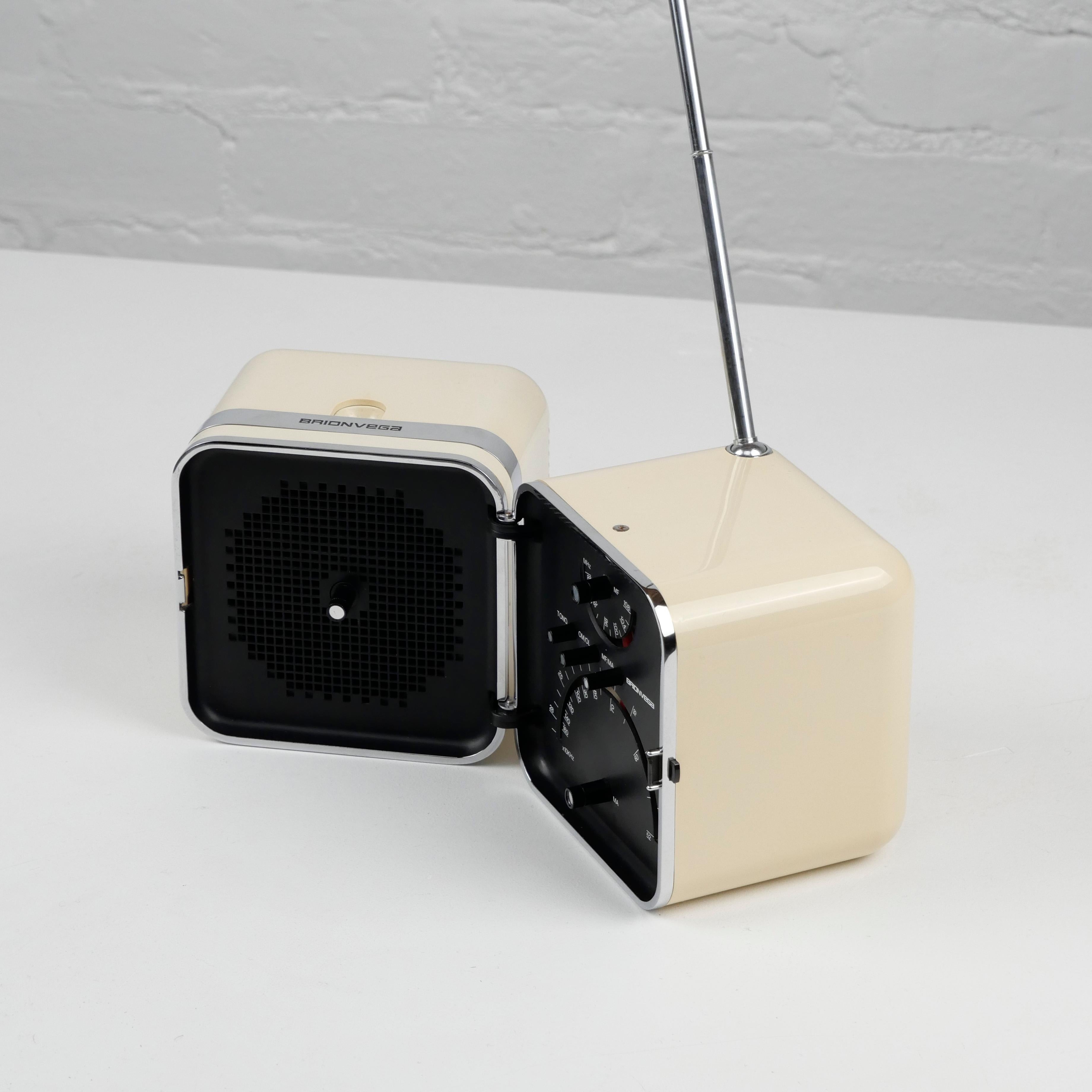 Radio Cube TS 502 de Marco Zanuso, Richard Sapper, Brionvega 1964 en vente 6