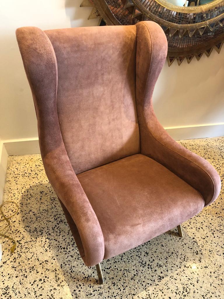 Mid-20th Century Marco Zanuso Senior Armchairs for Arflex in Opaque Rose Suede Leather, Pair For Sale