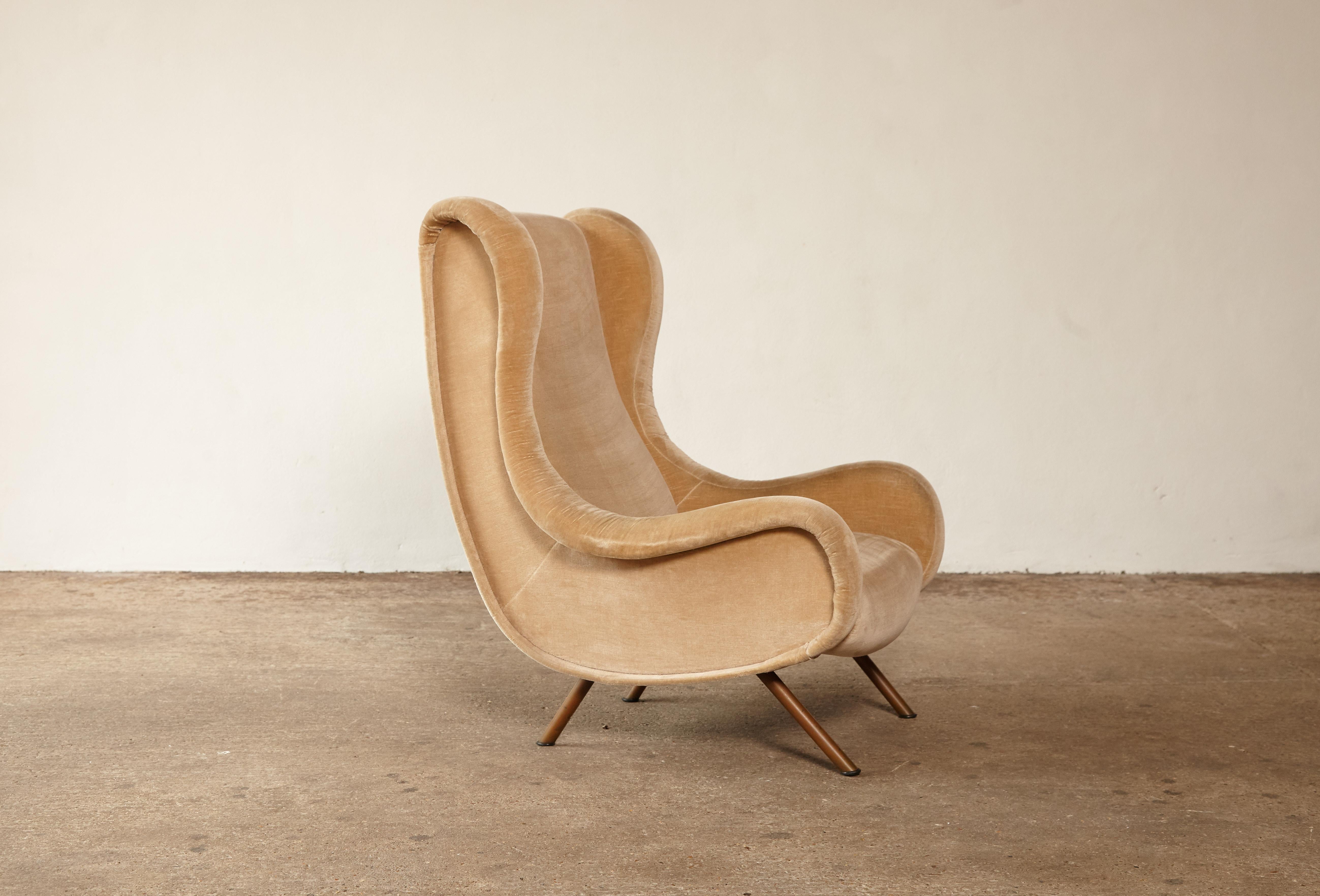 A stunning authentic Marco Zanuso senior chair, Arflex, France/Italy, 1960s. Beige velvet fabric. Ships worldwide.




UK customers please note:    displayed prices do not include VAT.