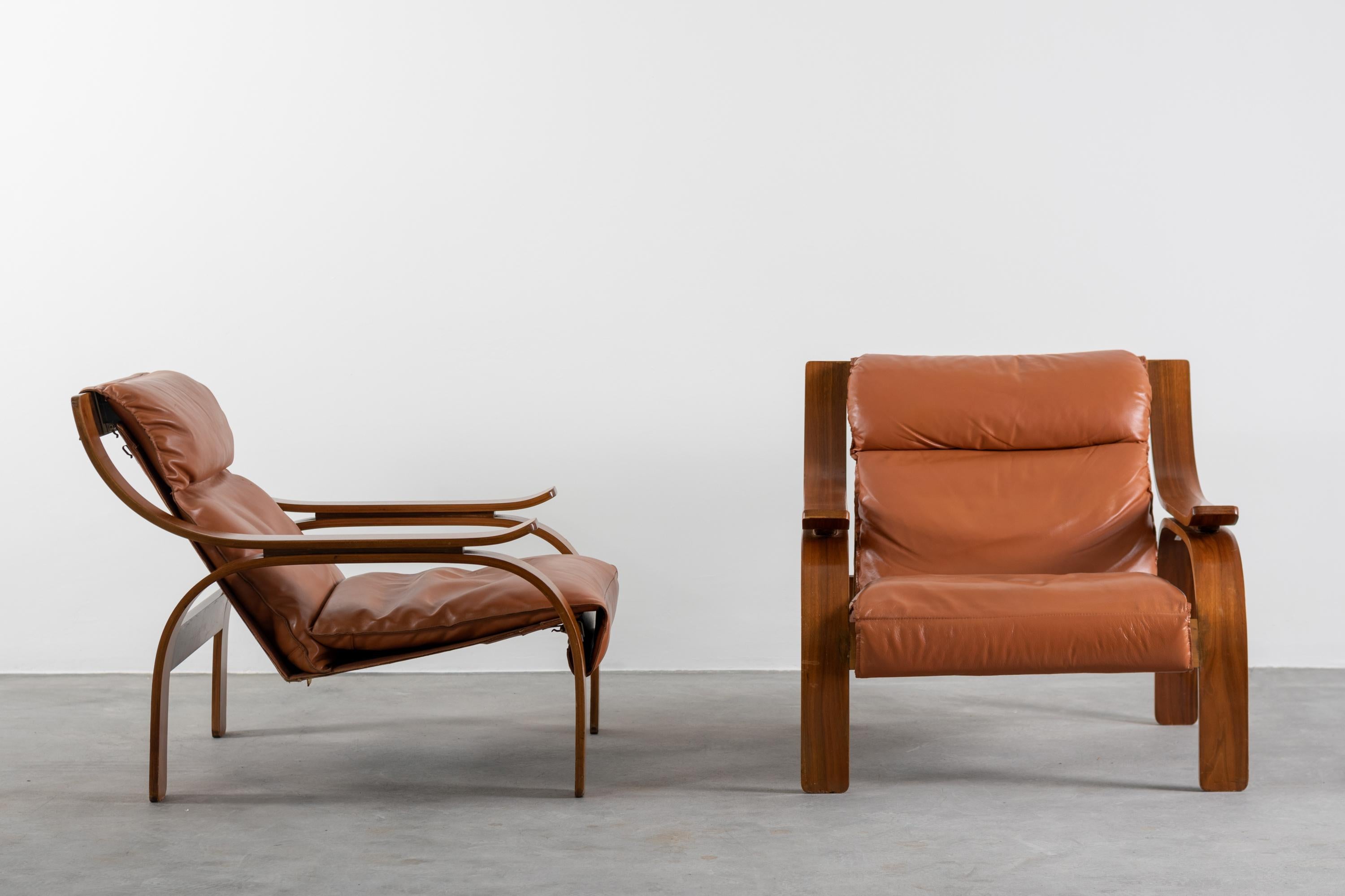Italian Marco Zanuso Set of Two Woodline Armchairs in Leather for Artflex, 1960