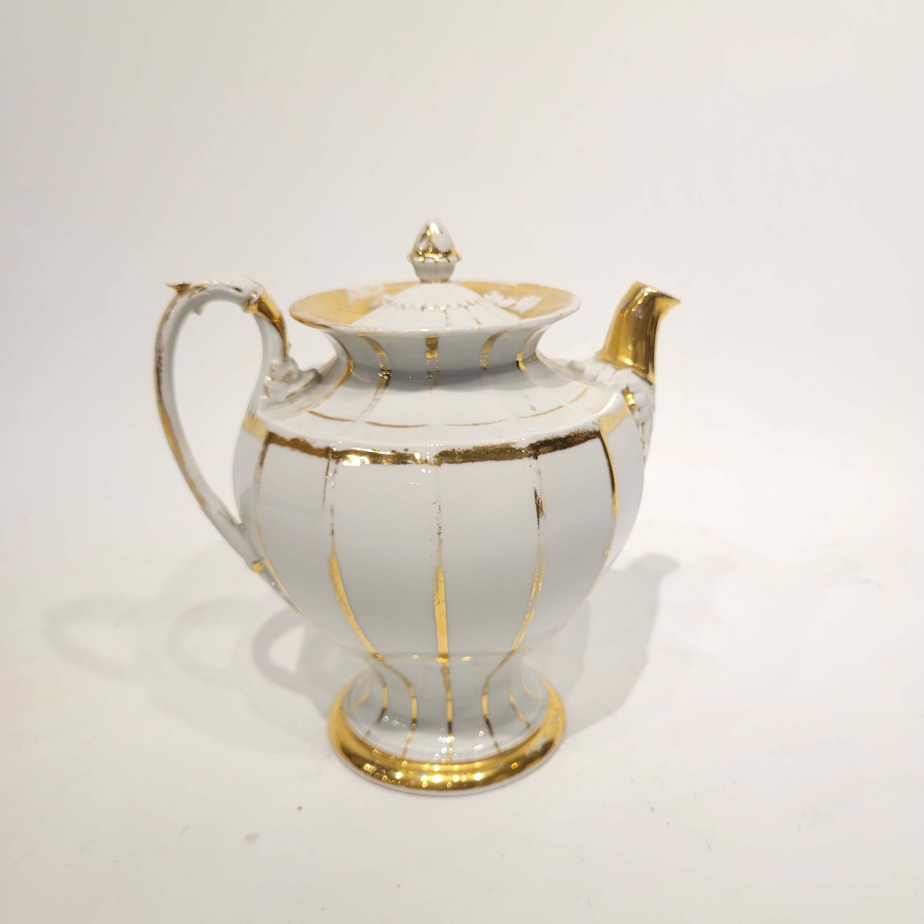 Glazed Marcolini Period Meissen Porcelain Coffee Pot, circa 1810