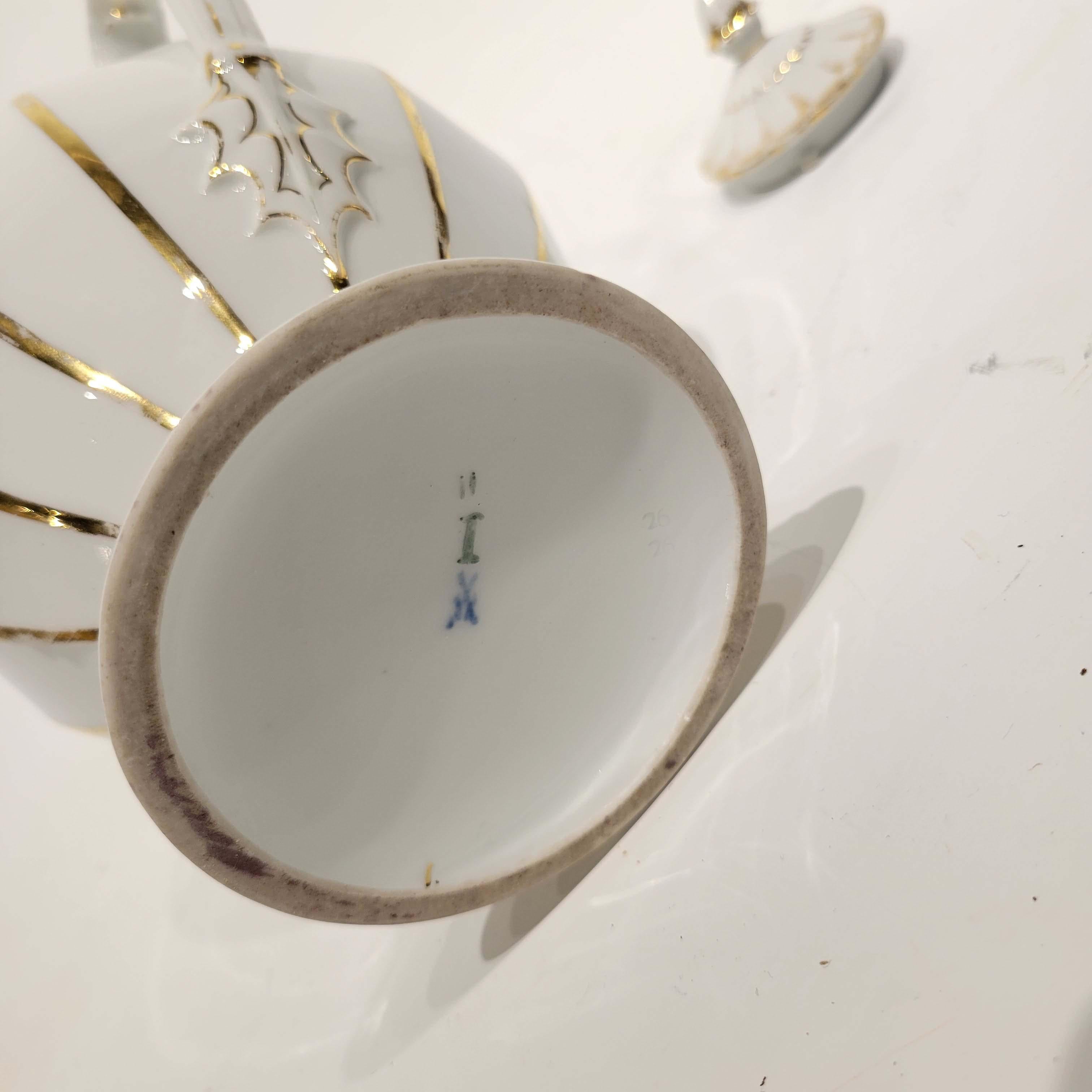 Marcolini Period Meissen Porcelain Coffee Pot, circa 1810 2