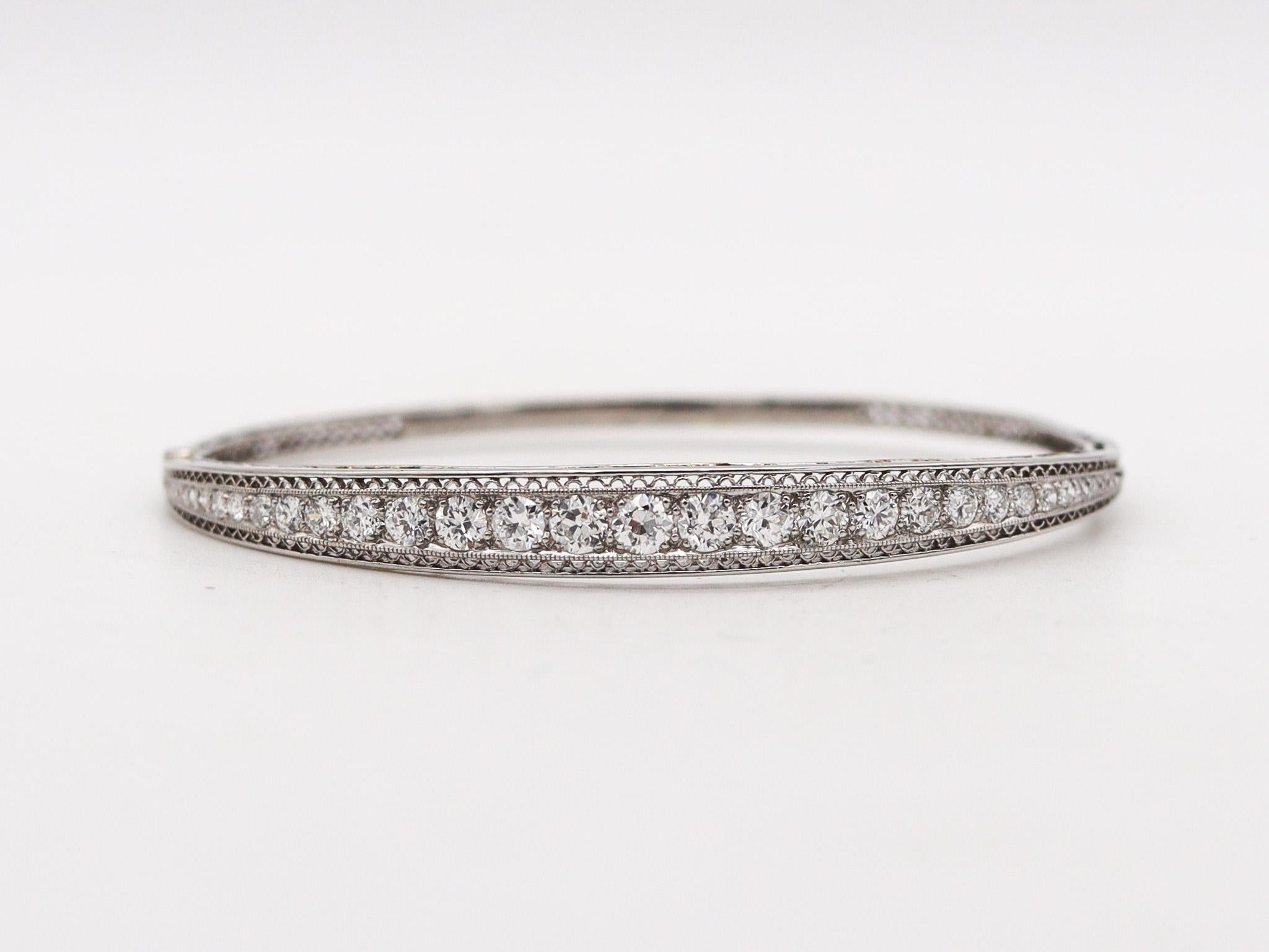 Marcus & Co. 1910 Edwardianischer Armreif aus Platin mit 3,16 Gesamtkaratgewicht in Diamant (Alteuropäischer Schliff) im Angebot