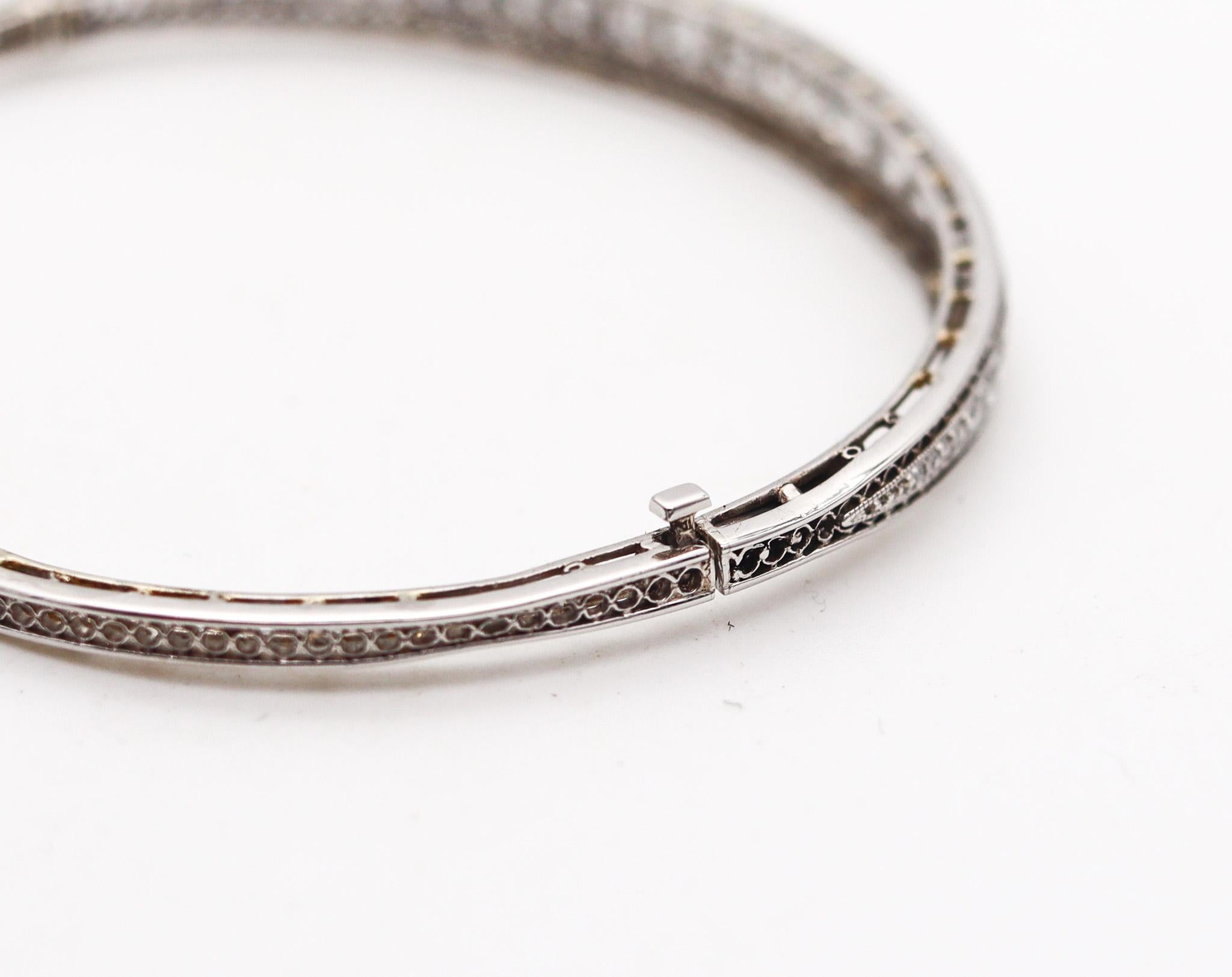 Marcus & Co. 1910 Edwardian Bangle Bracelet In Platinum With 3.16 Ctw In Diamond For Sale 2
