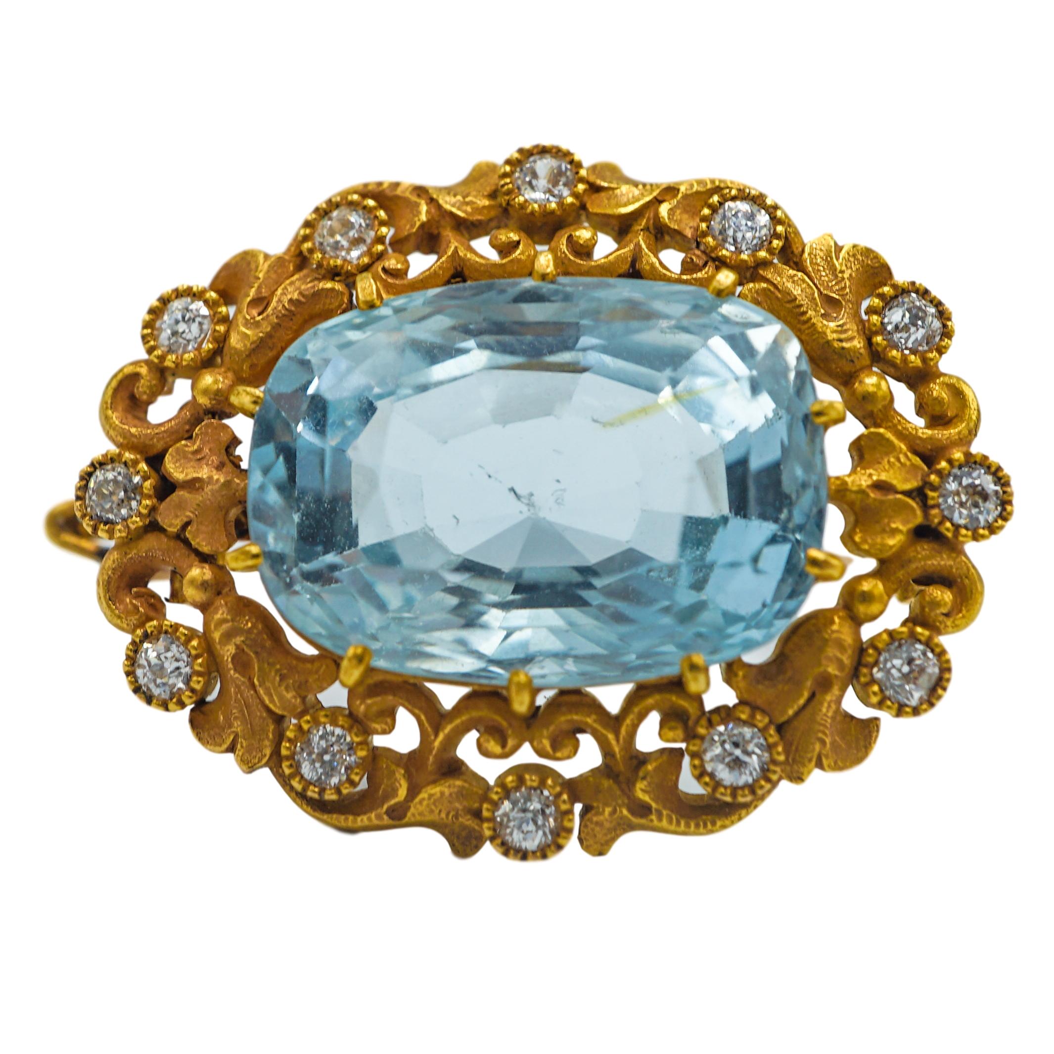 Marcus & Co Aquamarine and Diamond Yellow Gold Brooch In Excellent Condition In New York, NY