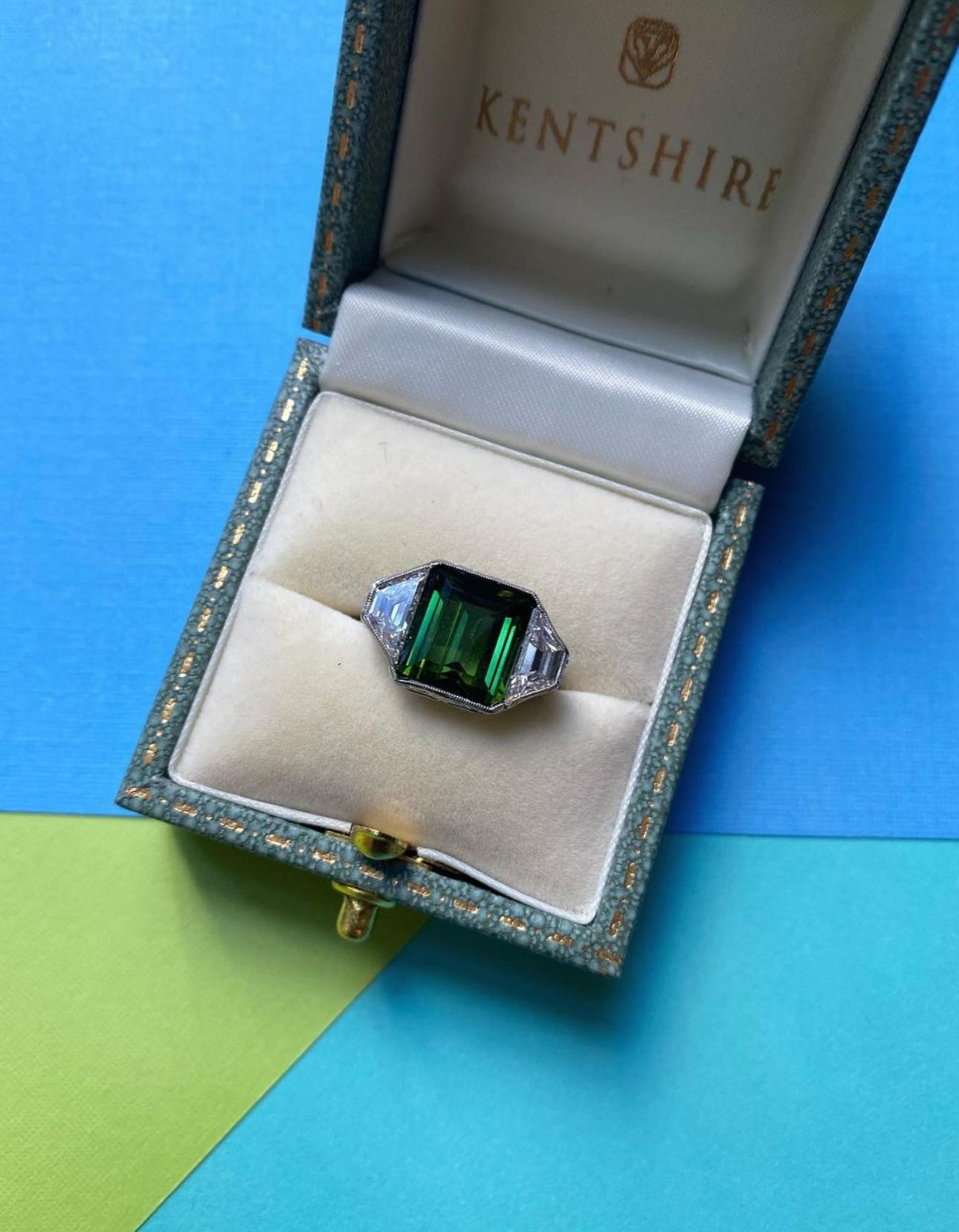 Marcus & Co. Art Deco Green Tourmaline, Trapezoid Diamond, and Platinum Ring For Sale 1