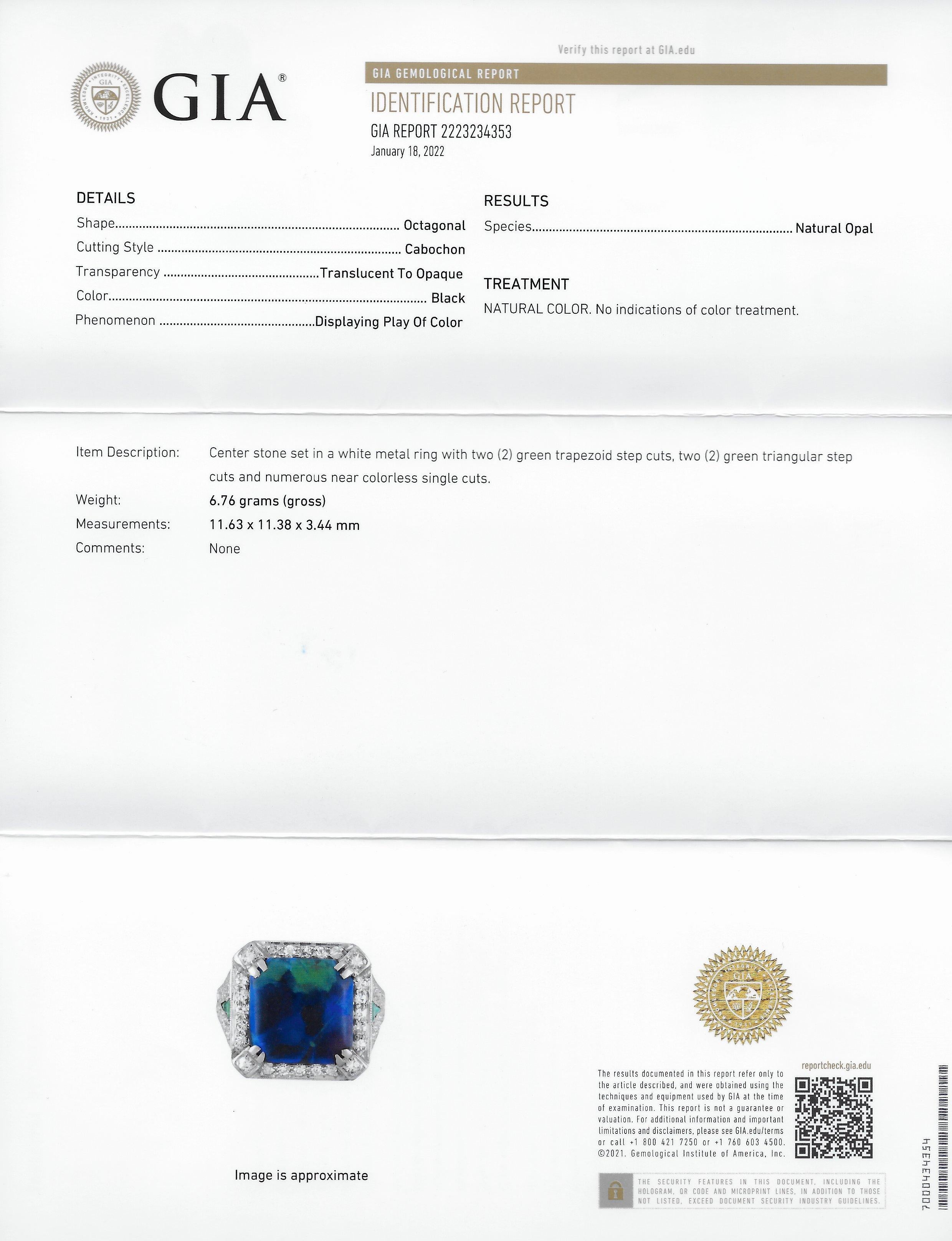Marcus & Co. Bague Art déco octogonale en platine avec opale noire, émeraude et halo de diamants en vente 8
