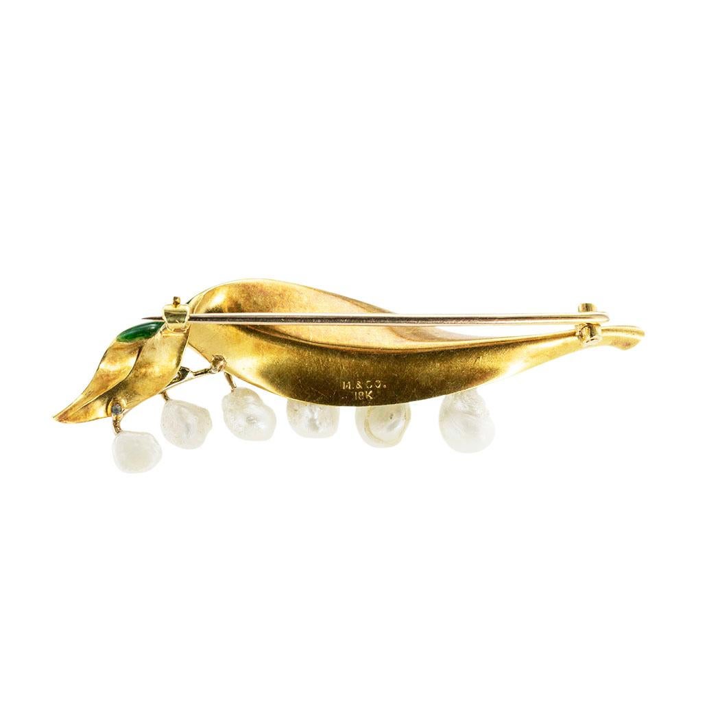 Marcus & Co Broche Lily of The Valley en or, émail et perles Bon état - En vente à Los Angeles, CA