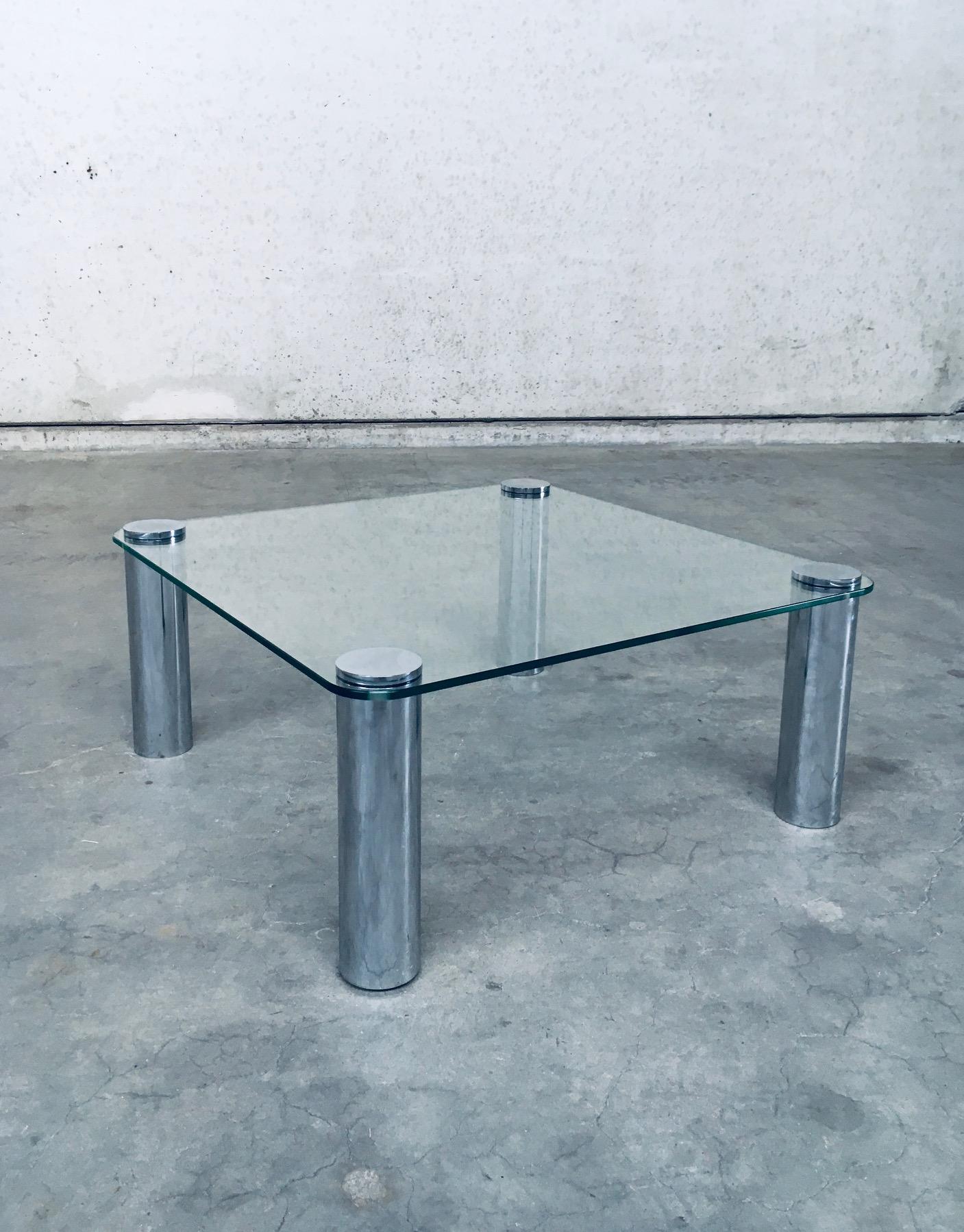 MARCUSO model Modernist Design Coffee Table, Italy 1970's For Sale 3