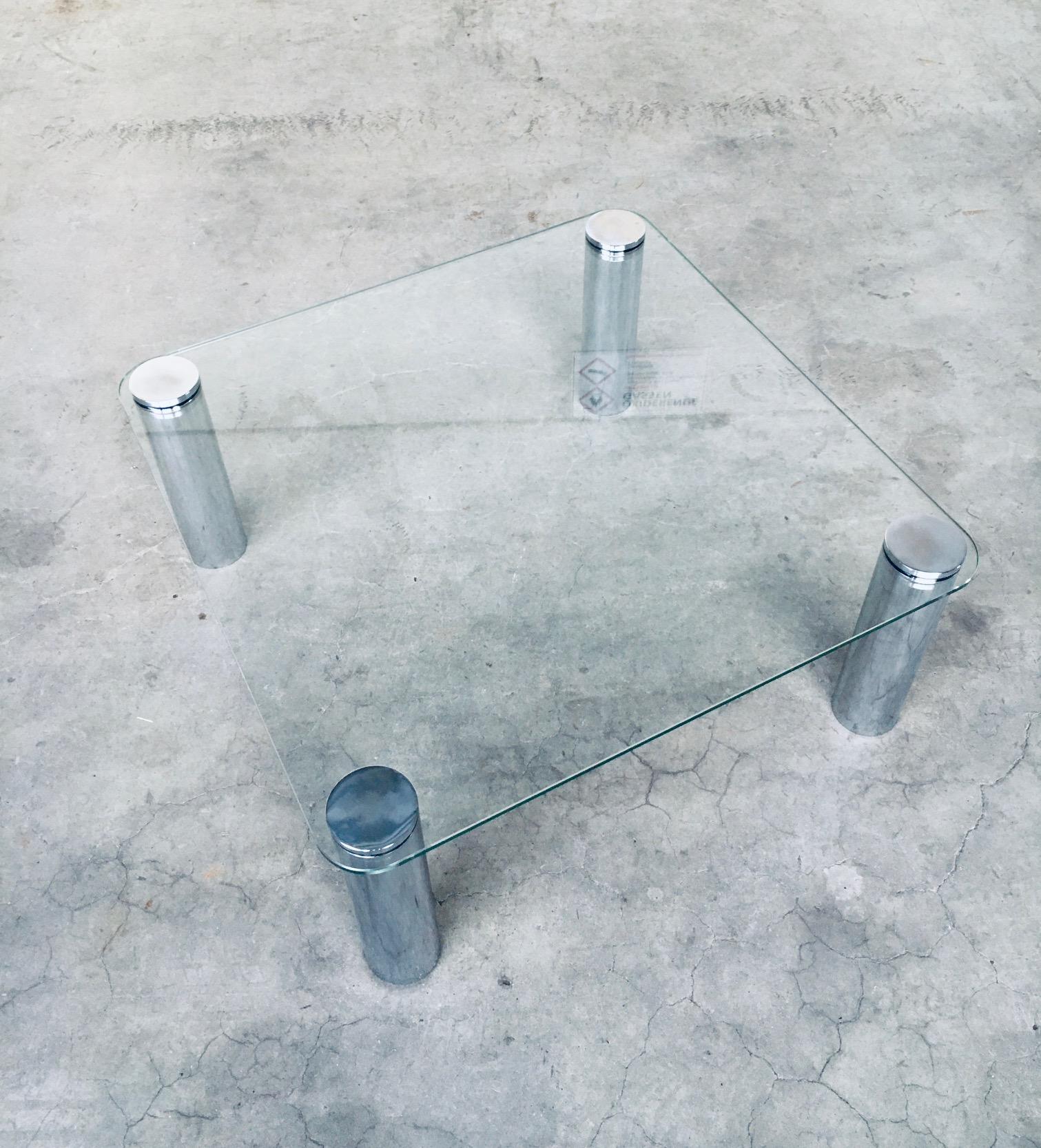 MARCUSO model Modernist Design Coffee Table, Italy 1970's For Sale 8