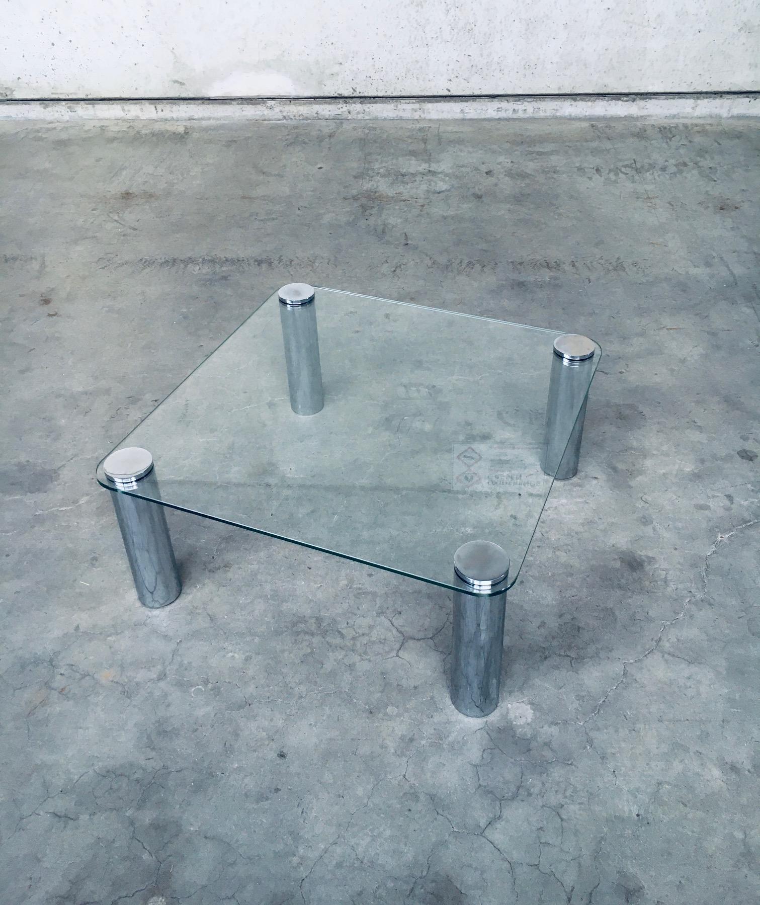 Late 20th Century MARCUSO model Modernist Design Coffee Table, Italy 1970's For Sale