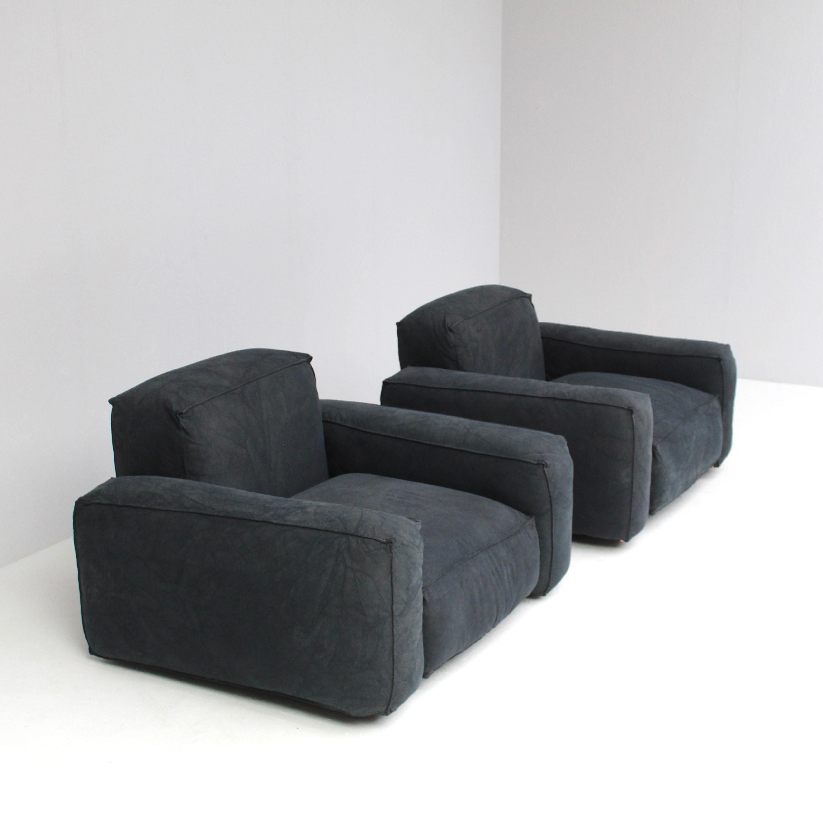 Marechiaro sofa set by Mario Marenco for Arflex Embodying a design of formal essentiality, the Marechiaro sofa remains relevant today despite being conceived in 1976. Its elongated and boxy shape make it suited to both classic and contemporary