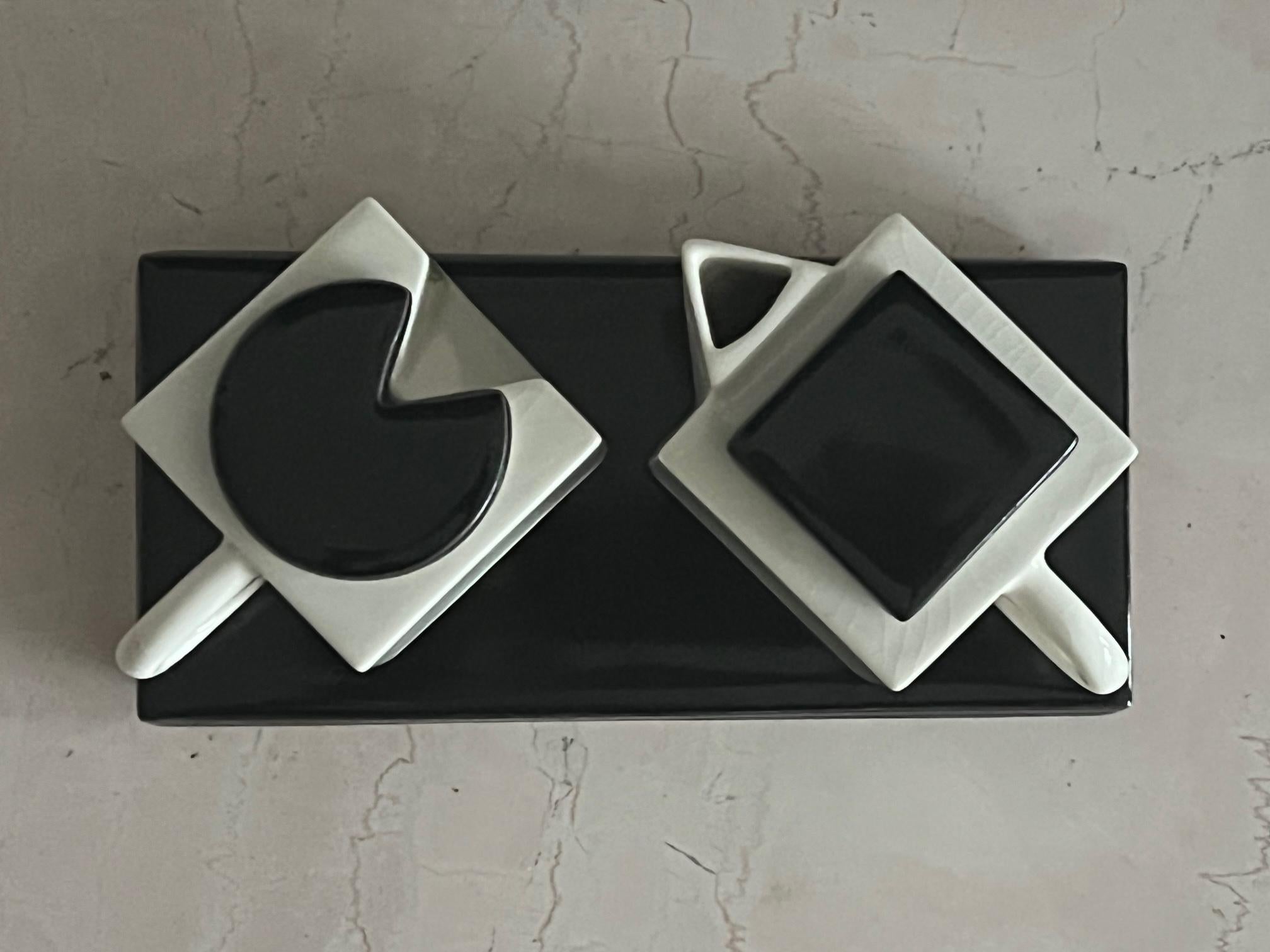 Post-Modern Marek Cecula Ceramic Set For Sale