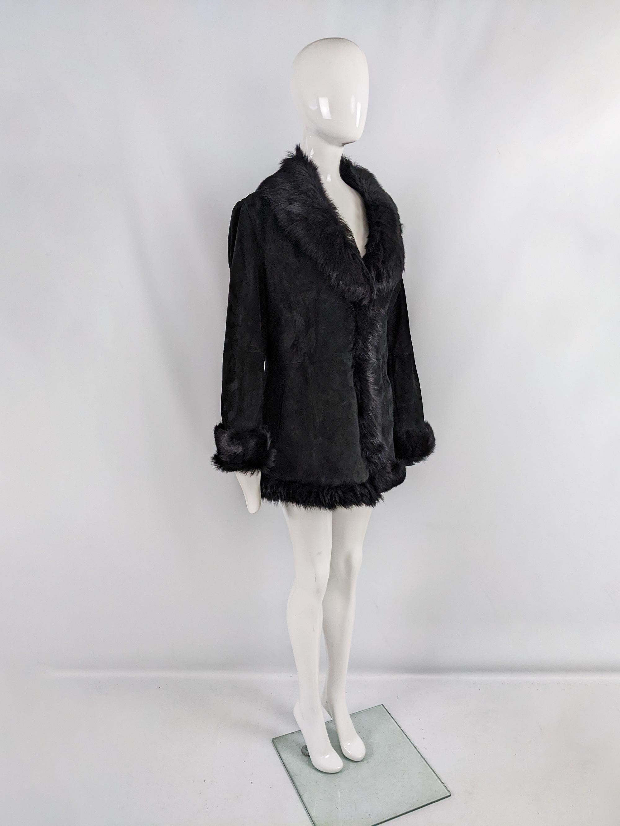 Marella by Max Mara Vintage 1990s Womens Black Suede & Lamb Shearling Coat For Sale 2