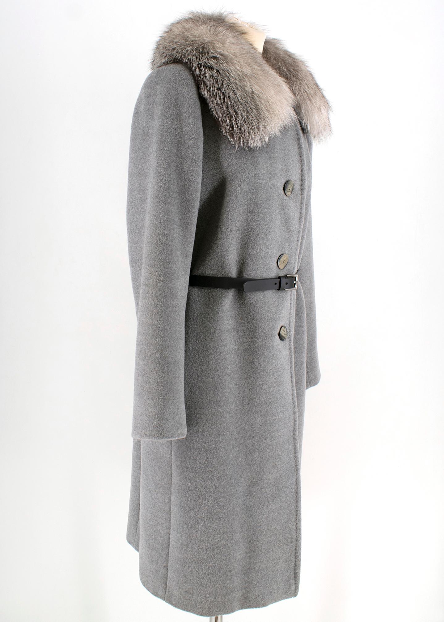 Marella Detachable Fox Fur Collar Grey Wool Coat.

- Virgin wool and detachable fox fur Long grey coat.
- Straight cut with step lapels.
- Featuring long sleeves and dropped shoulders.
- Visible resin-button fastening with duel welt pockets and silk