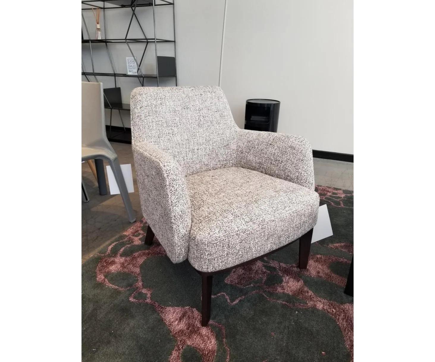 Clipper is a very versatile and elegant model with a high seating comfort, that perfectly fits into any residential or contract environment.

Finish:
Wooden base mocha stained oak (0PR15).

Fabric:
CAT. G Casamance 4098 0152 Primaute.
