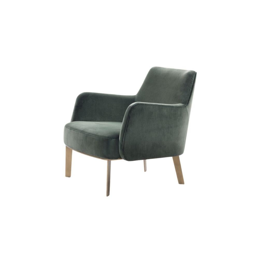 Designed By Stefano Gallizioli

Clipper is a very versatile and elegant model with a high seating comfort, that perfectly fits into any residential or contract environment.

Finishes: Fabric CAT. H Rubelli Spritz COL 24 Reseda - Feet: Brushed
