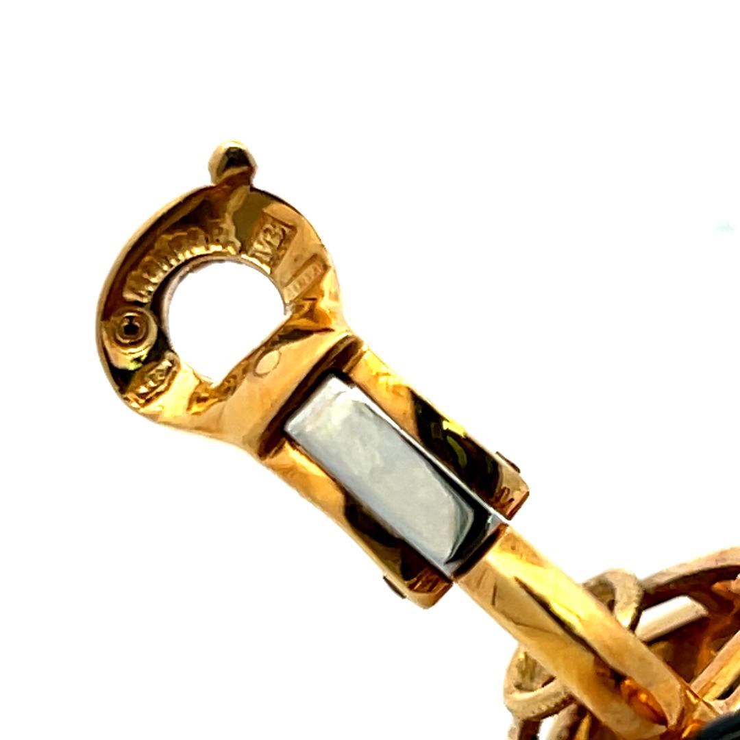 Boucles d'oreilles pendantes en or jaune 18 carats avec perles et diamants et accents en émail noir Marena B en vente 9