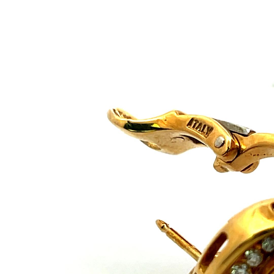 Boucles d'oreilles pendantes en or jaune 18 carats avec perles et diamants et accents en émail noir Marena B en vente 10