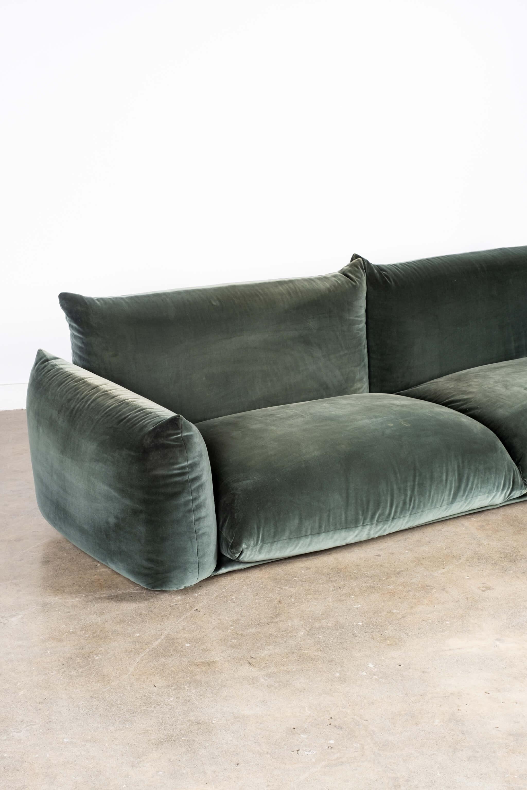 Marenco 1 Arm 2-Seater Sofa in Green Velvet by Mario Marenco In Good Condition For Sale In Toronto, CA