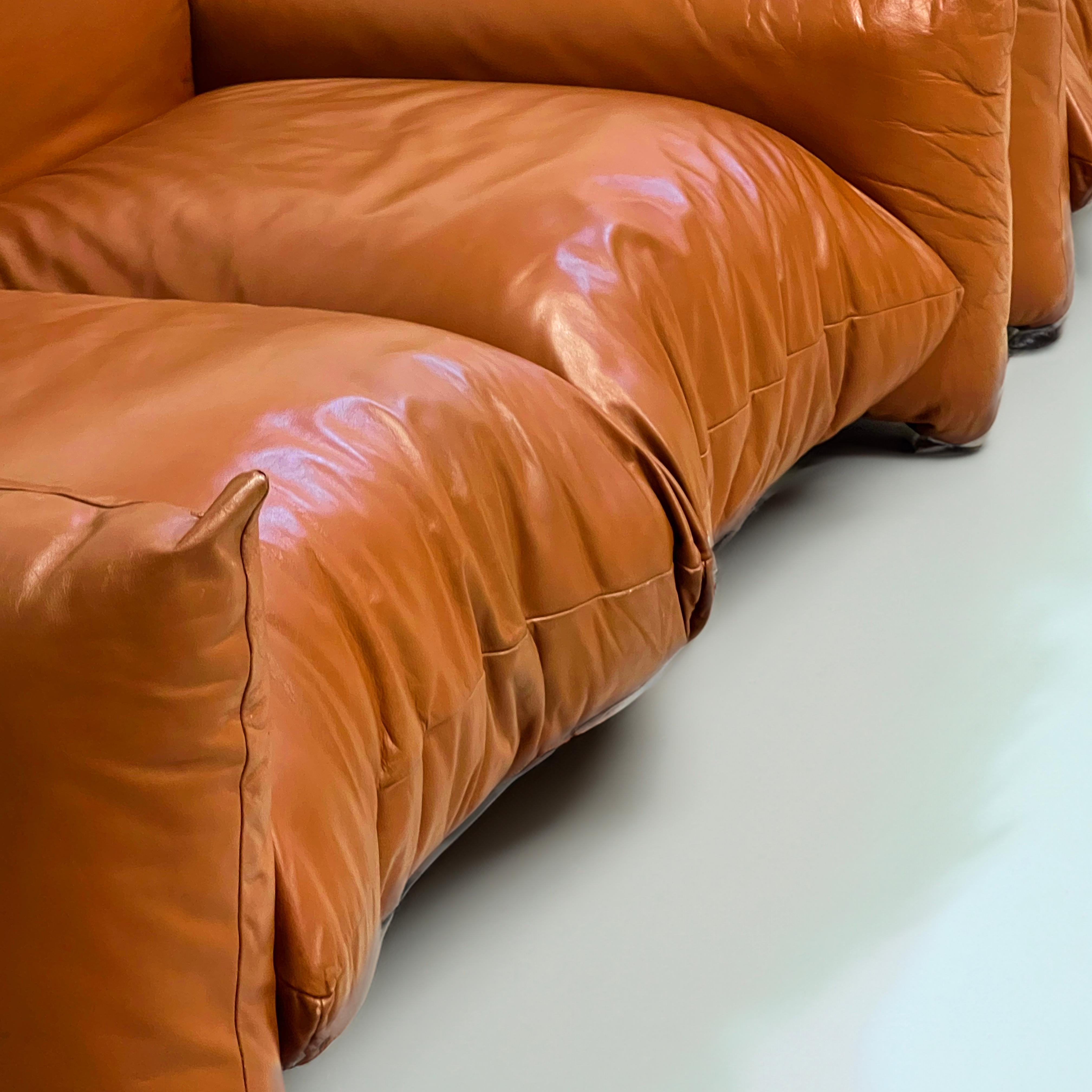 Late 20th Century “Marenco” cognac leather sofa designed by Mario Marenco for Arflex, Italy 1970s For Sale