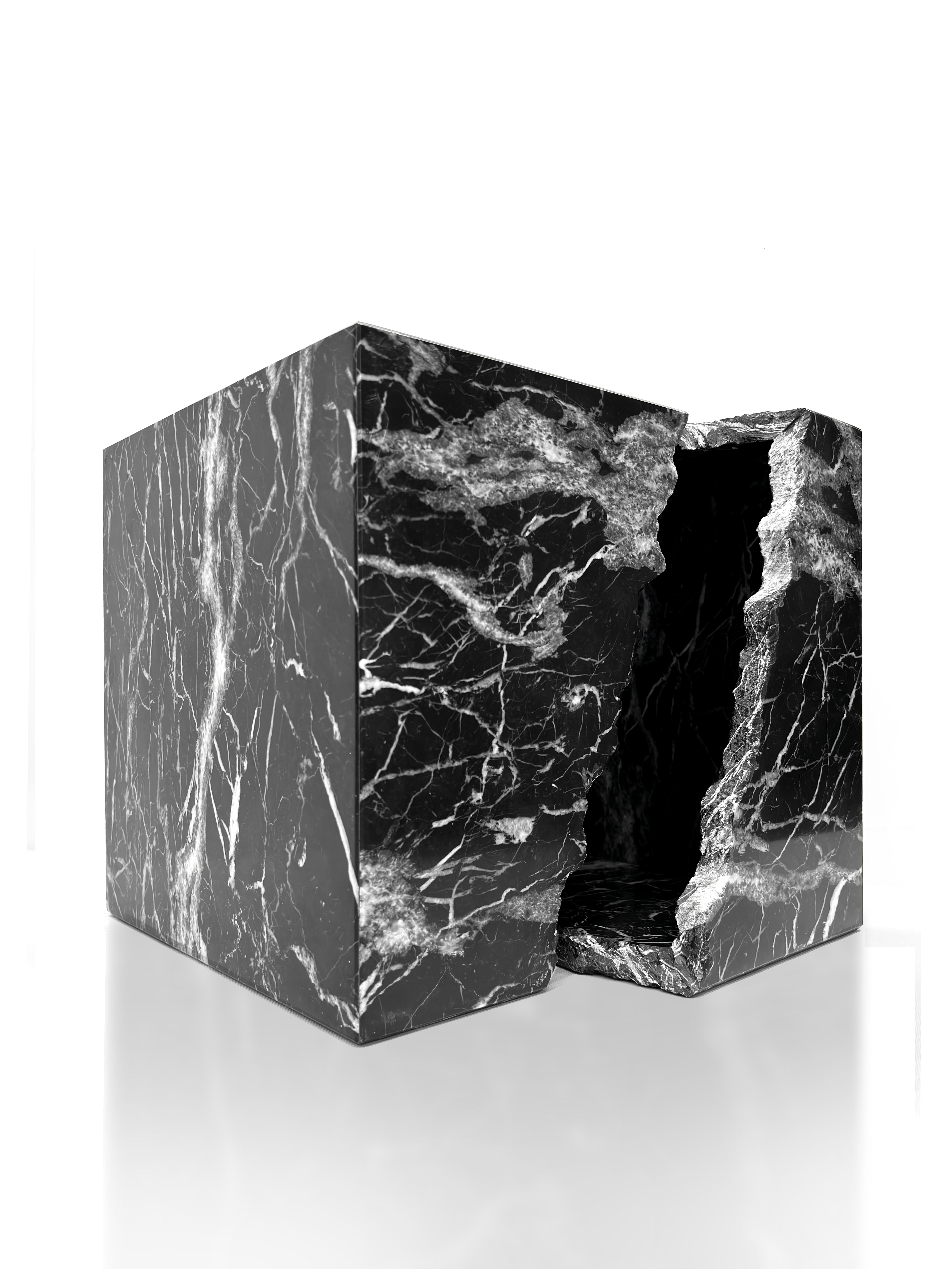 SCULTURA Astratta Marmo Nero Marquina Ray Artista Contemporaneo Mareo Rodriguez in vendita 2