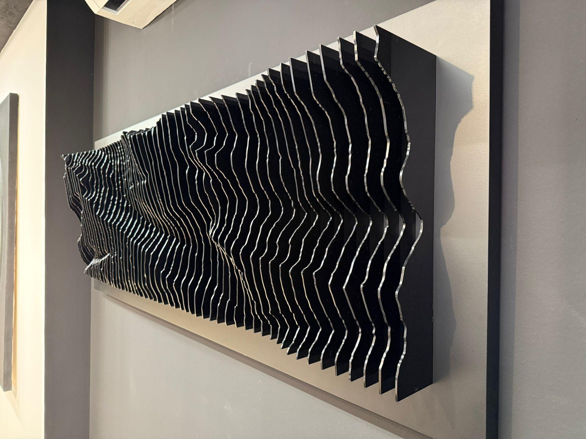 WandculPTURE Abstraktes schwarzes Plexiglasholz Zeitgenössisches Künstler Mareo Rodriguez im Angebot 3
