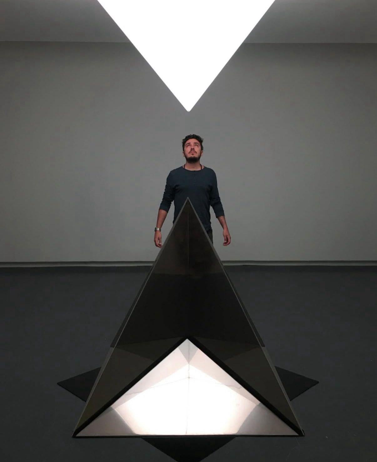 ESCULTURA DE PARED Abstracta Resina Negra LED Light Contemporay Mareo Rodriguez en venta 7