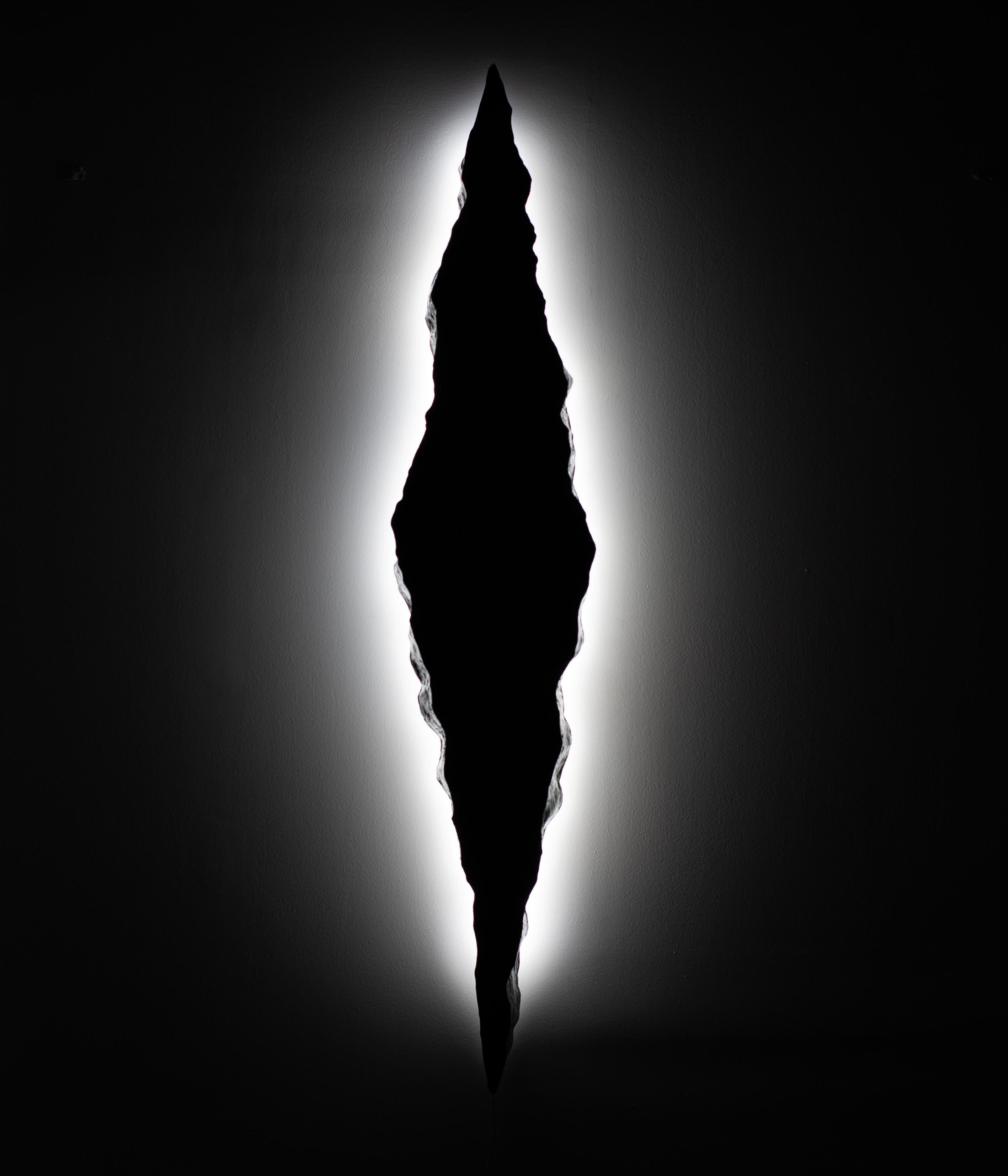 Sculpture murale noire abstraite résine LED Contemporay Mareo Rodriguez en vente 8