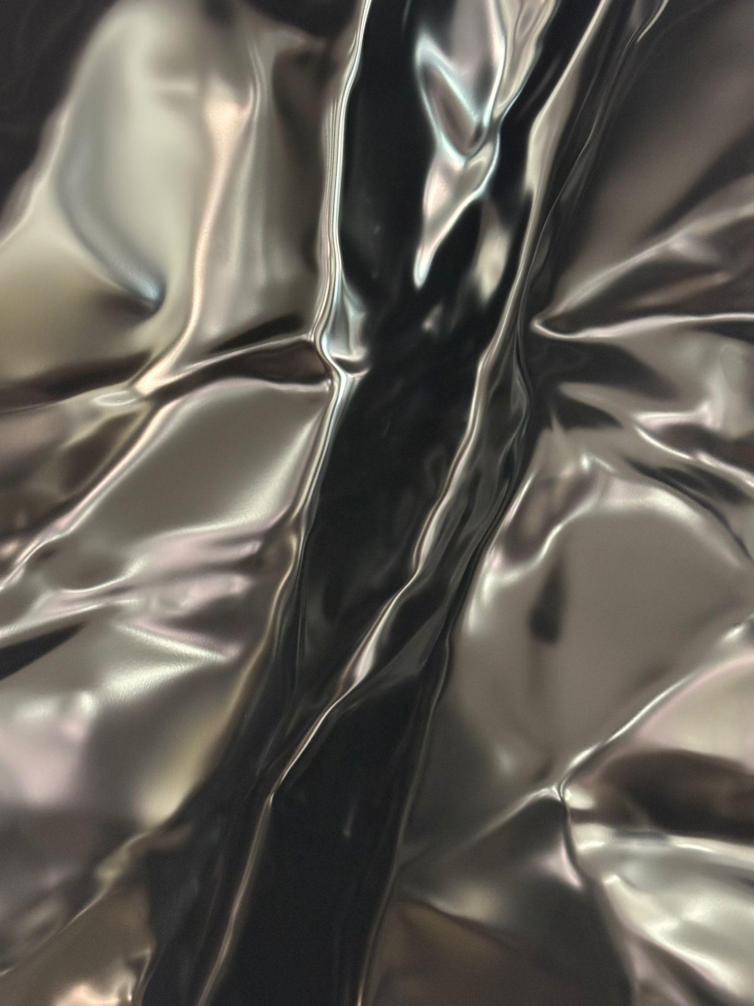 Sculpture murale abstraite Resine noire Ray Contemporay de l'artiste Mareo Rodriguez en vente 2