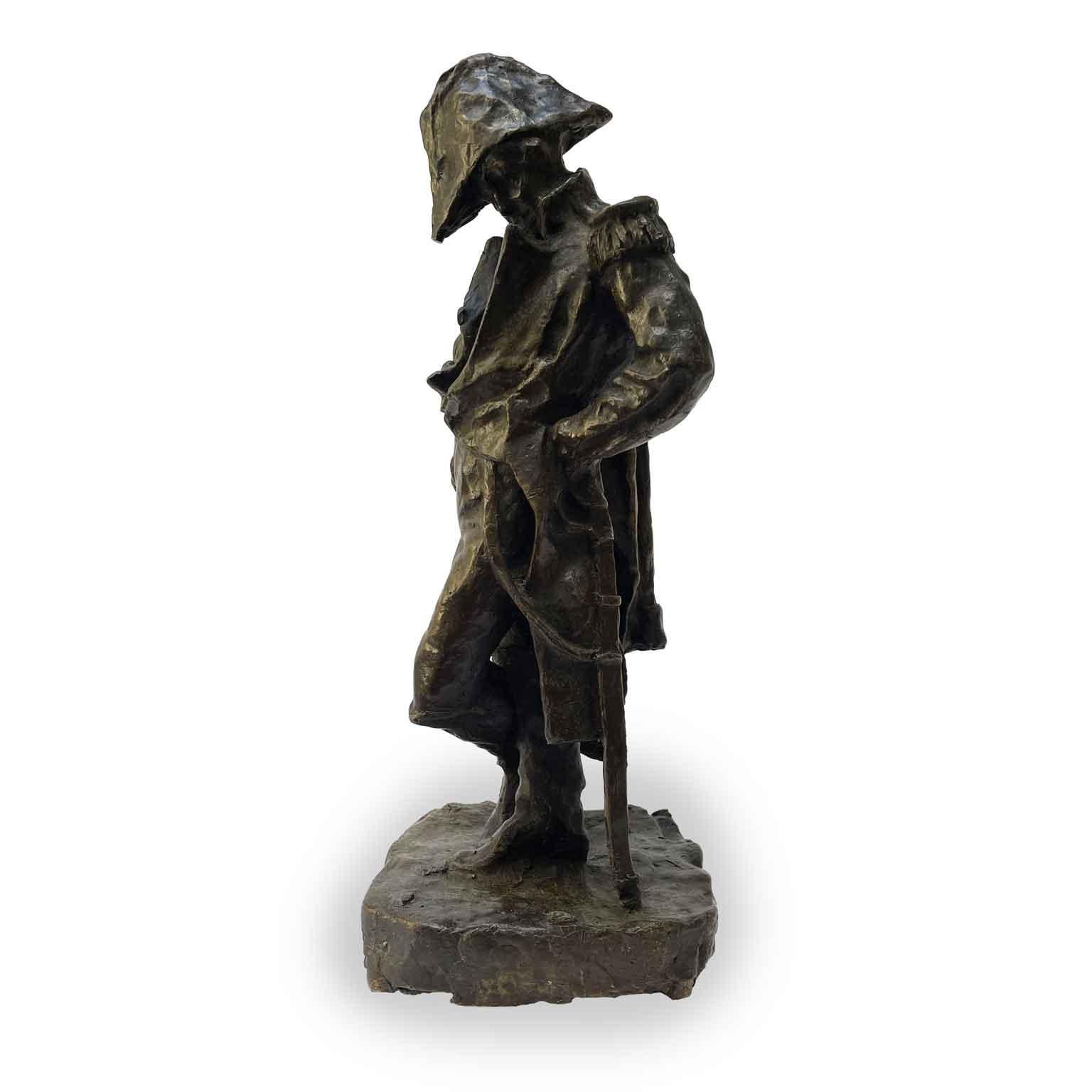 Escultura de bronce Giuseppe Grandi Mariscal Ney circa 1930 Escultura de bronce fundido patinado que representa al mariscal napoleónico Ney. De fabricación italiana, se trata de un múltiple, de buena ejecución y patinación, datable en la década de