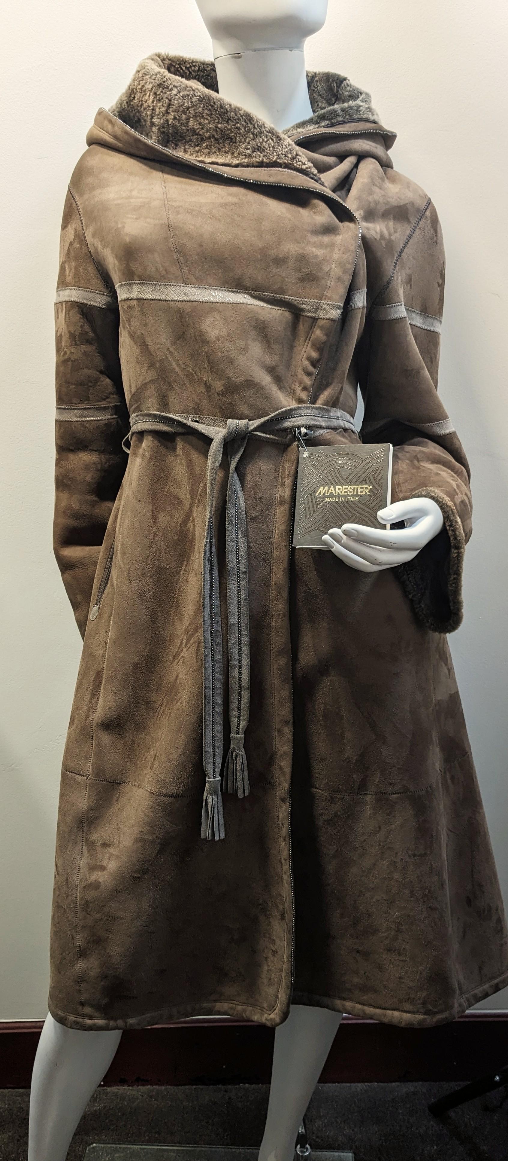 Black Marester Milan ¾ Luxurious Coat in Sheepskin For Sale