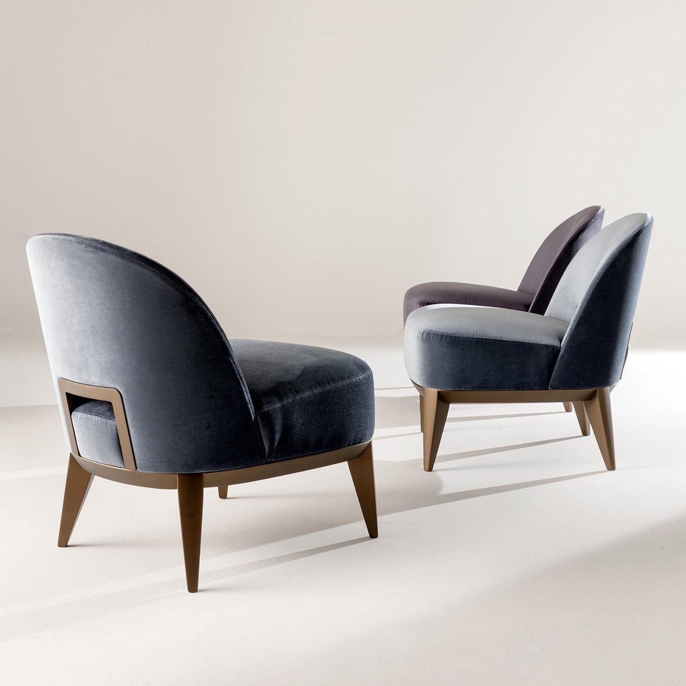 Hand-Crafted Margaret Armchair by Cesare Arosio For Sale