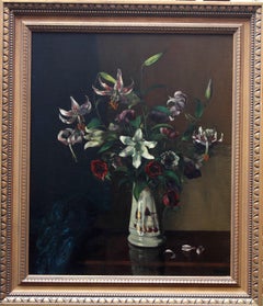 Arrangement floral - Art britannique des années 1920 - peinture à l'huile - natures mortes de lys et fleurs