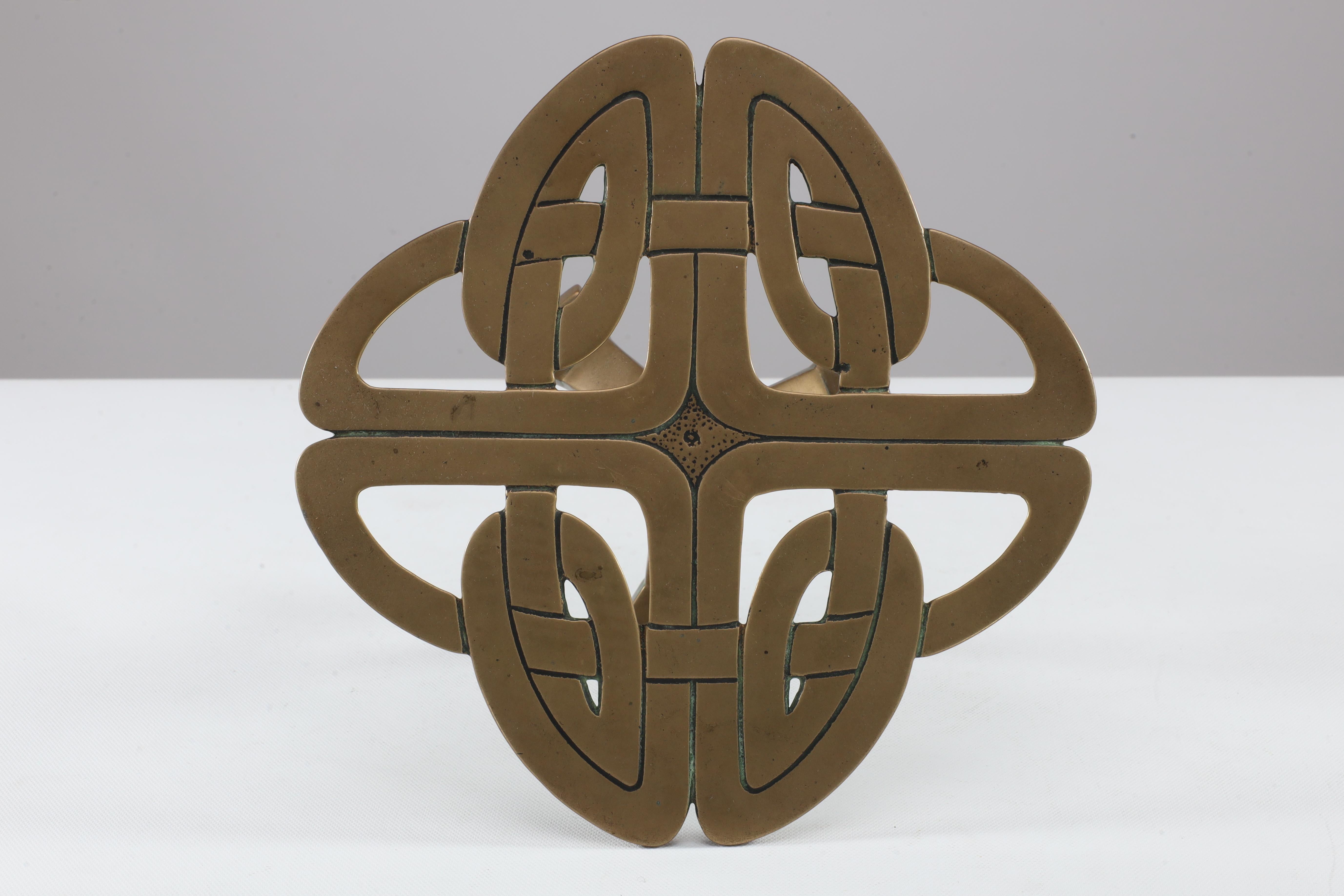 Late 19th Century Margaret Gilmour attri. A good Glasgow School brass trivet with Celtic details For Sale