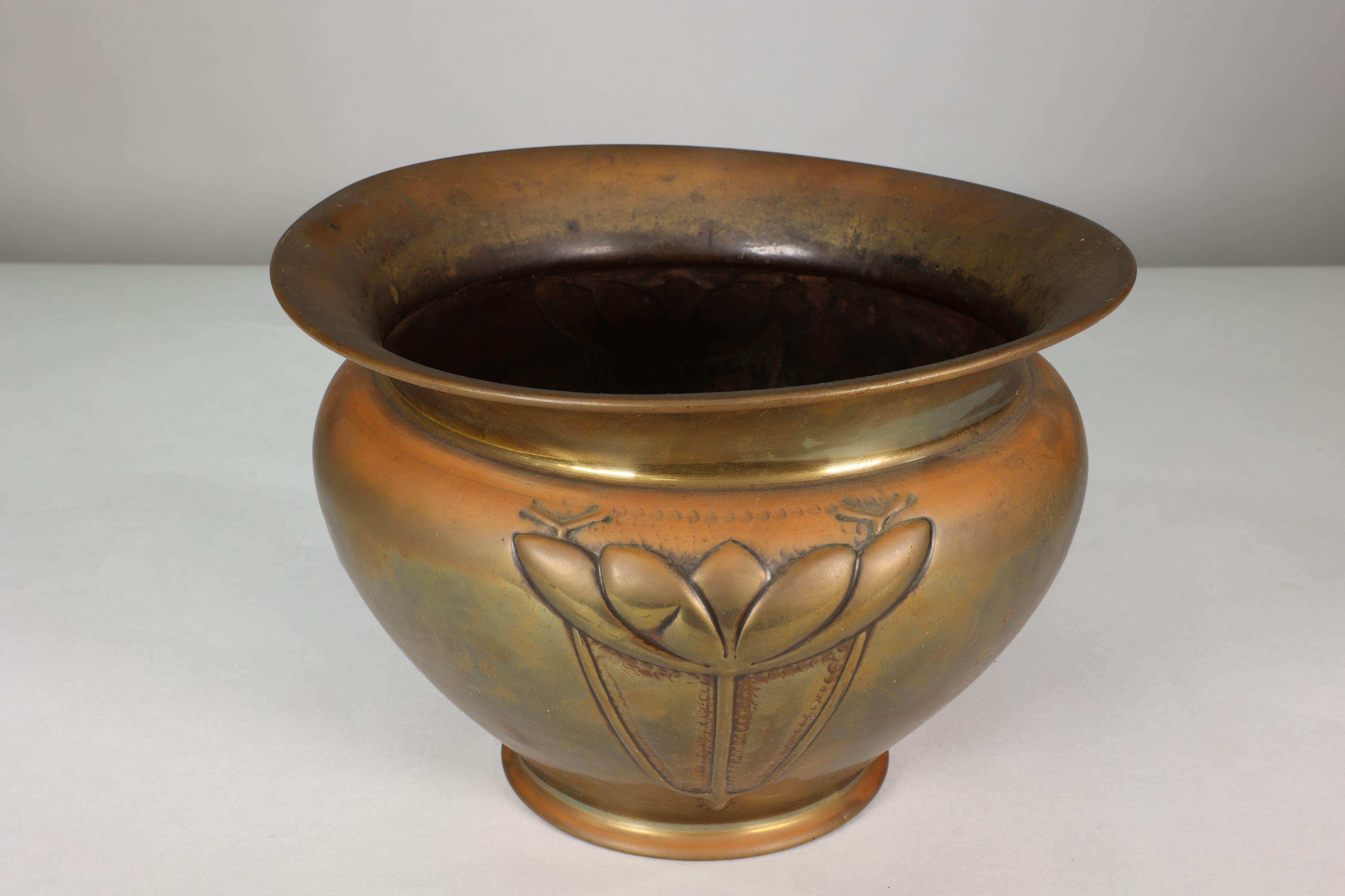 Brass Margaret Gilmour school. A Glasgow style brass planter w. stylised floral detail