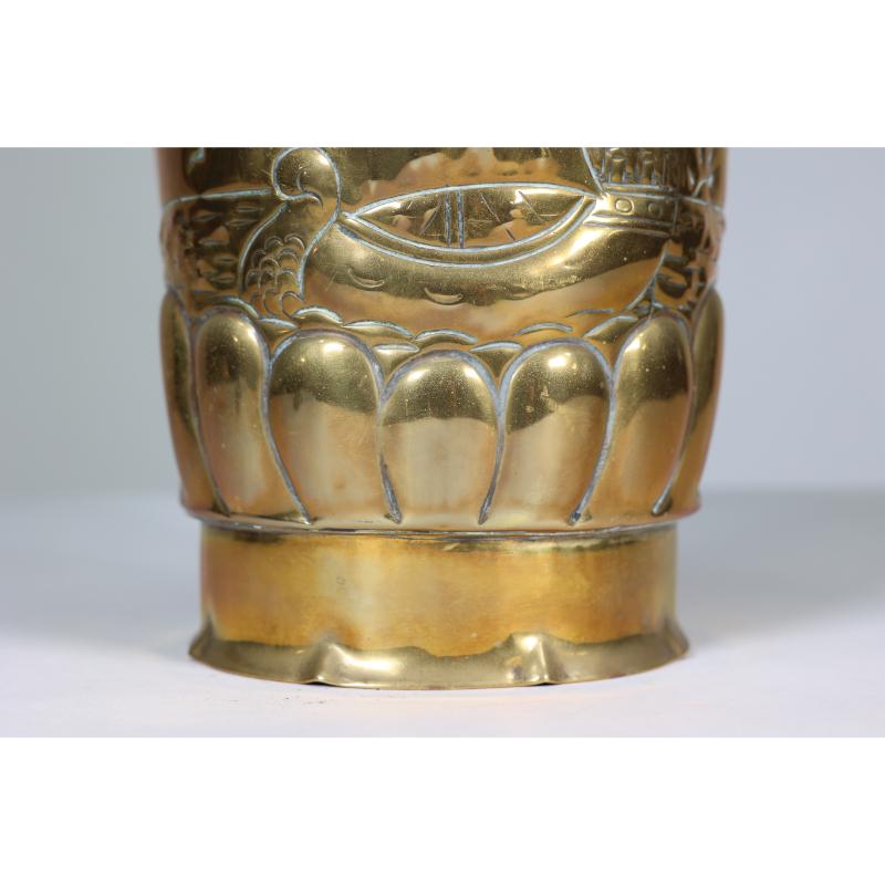 Margaret Gilmour School. An Arts & Crafts brass planter with a galleon at sea. For Sale 9