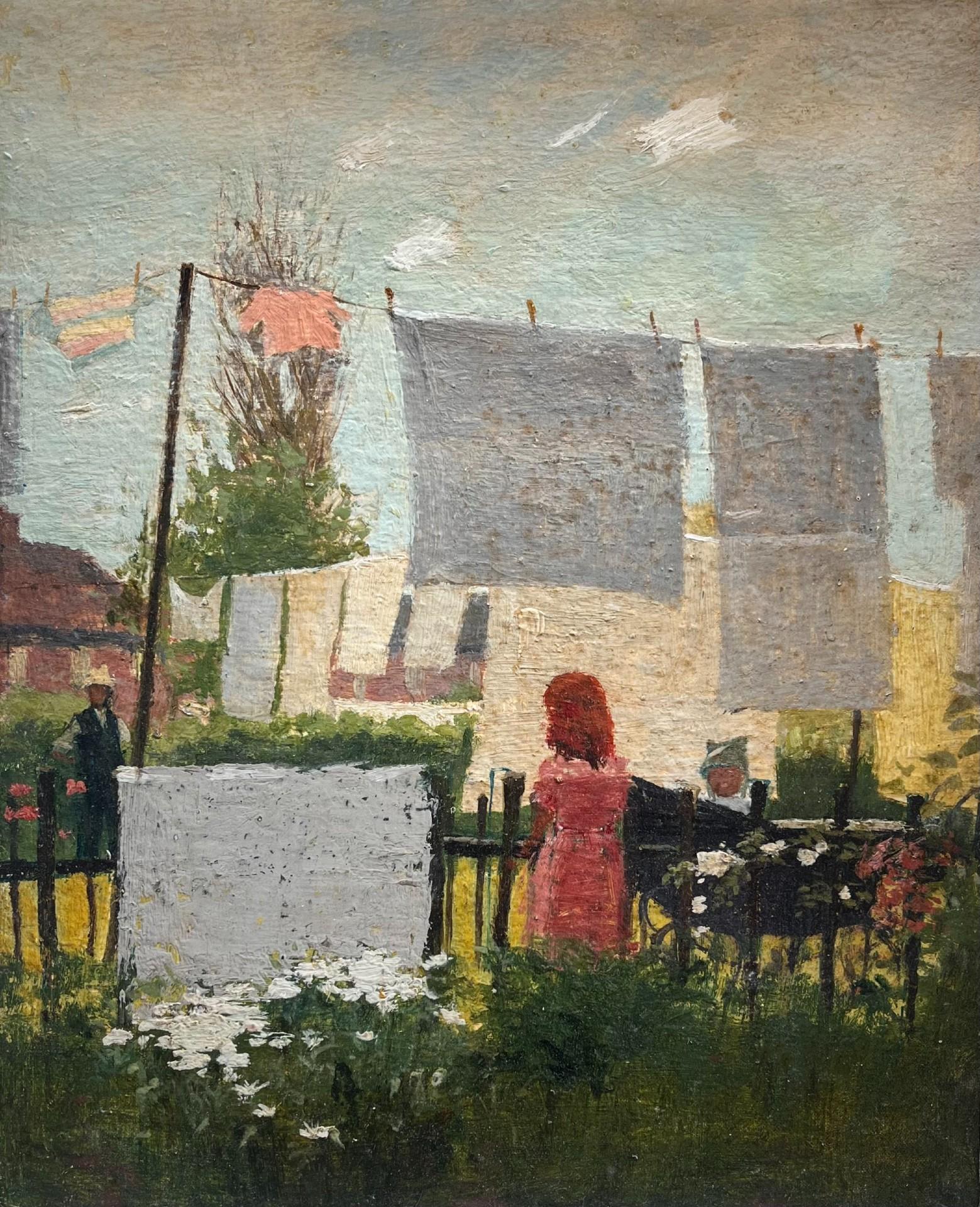 Margarete Grün
Die Wäscheleine
1925-2003
Öl auf Tafel, verso monogrammiert
Bildgröße: 12 1/2 x 15 1/3 Zoll (31,9 x 38,7 cm)
Handgefertigter Rahmen im zeitgenössischen Stil

Diese bescheidene Szene zeigt ein junges Mädchen, das über einen Zaun späht,