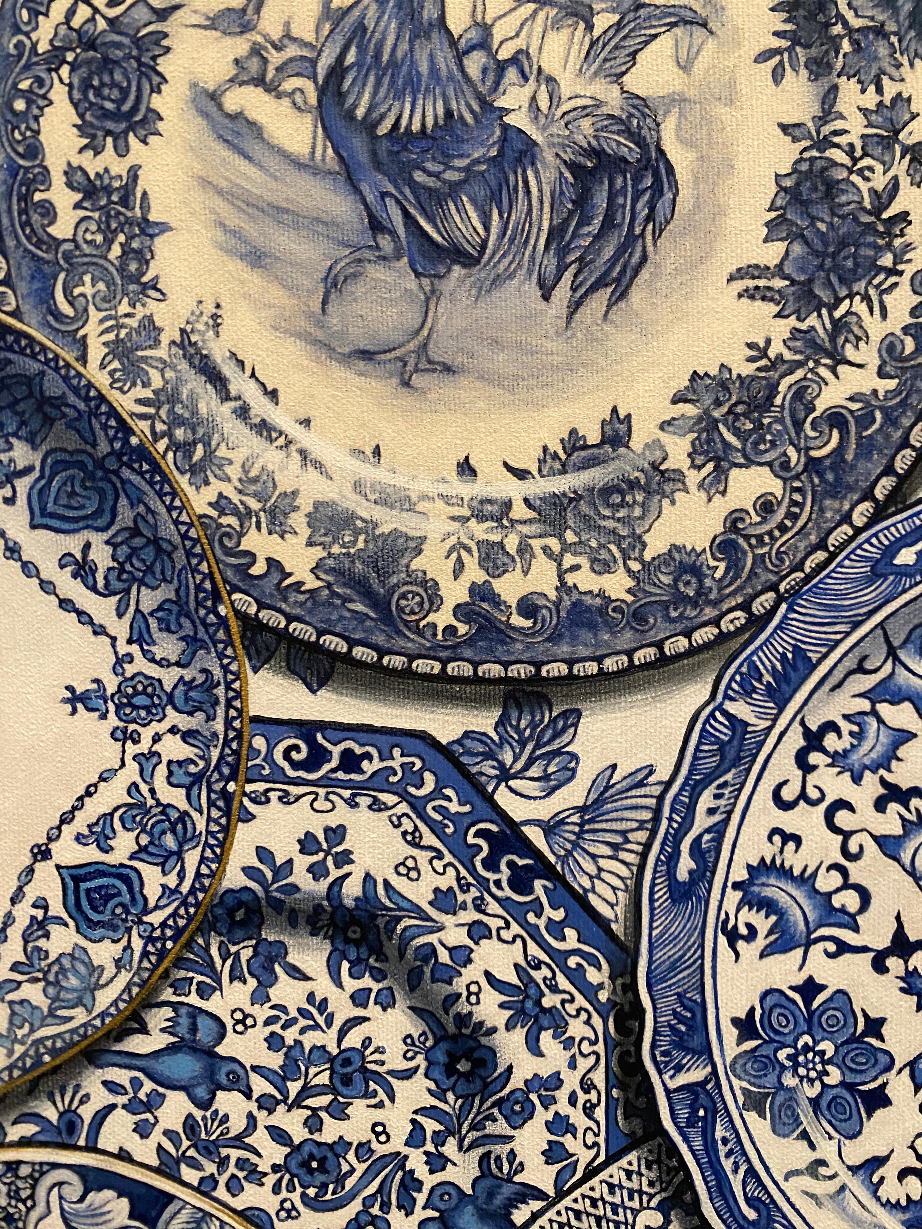 OBSESIÓN POR EL PLATO AZUL - Still-Life Painting Gris de Margaret Horvat