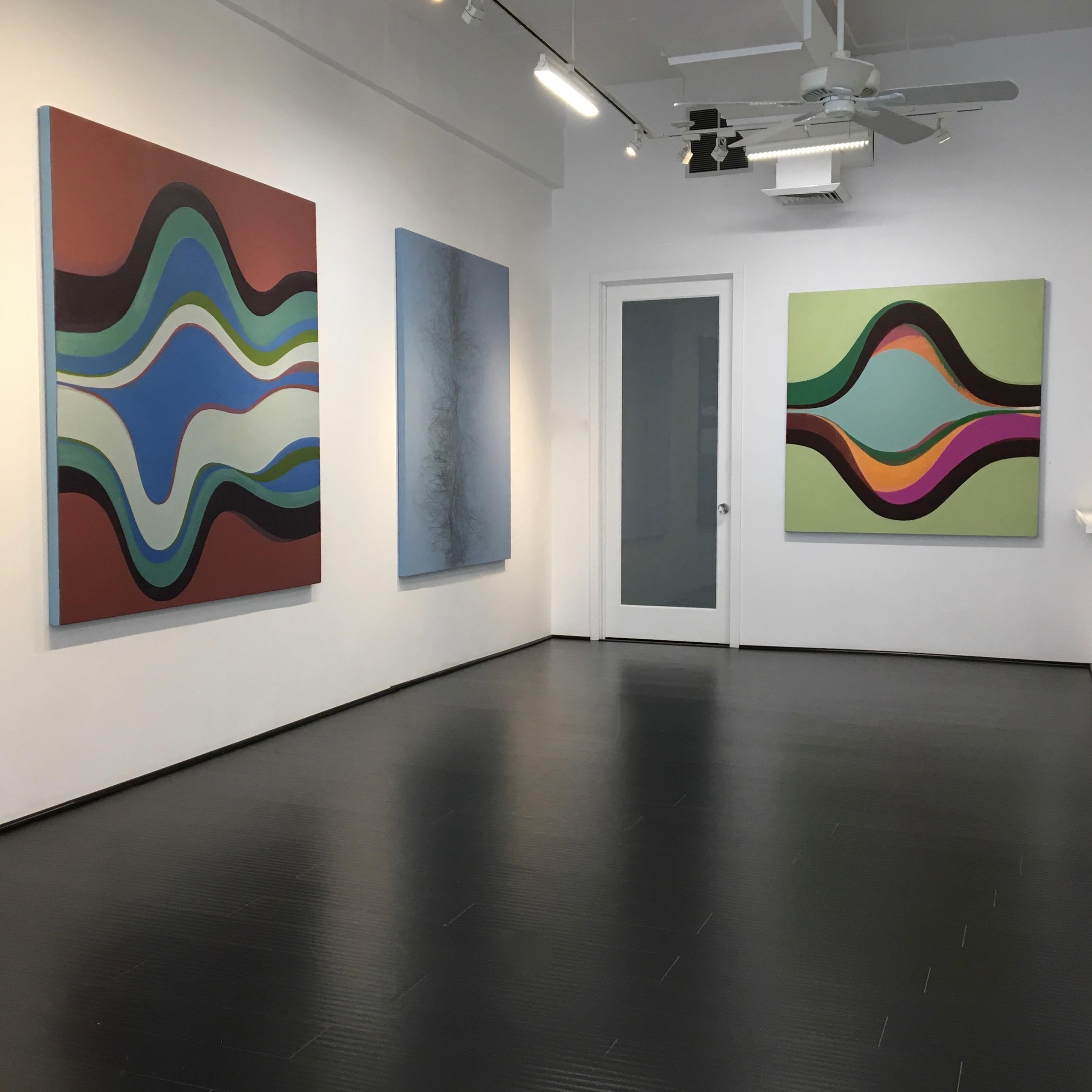 Emissary:: Geometrisches abstraktes Gemälde mit Grün:: Magenta:: Rosa:: Braun:: Orange (Beige), Abstract Painting, von Margaret Neill