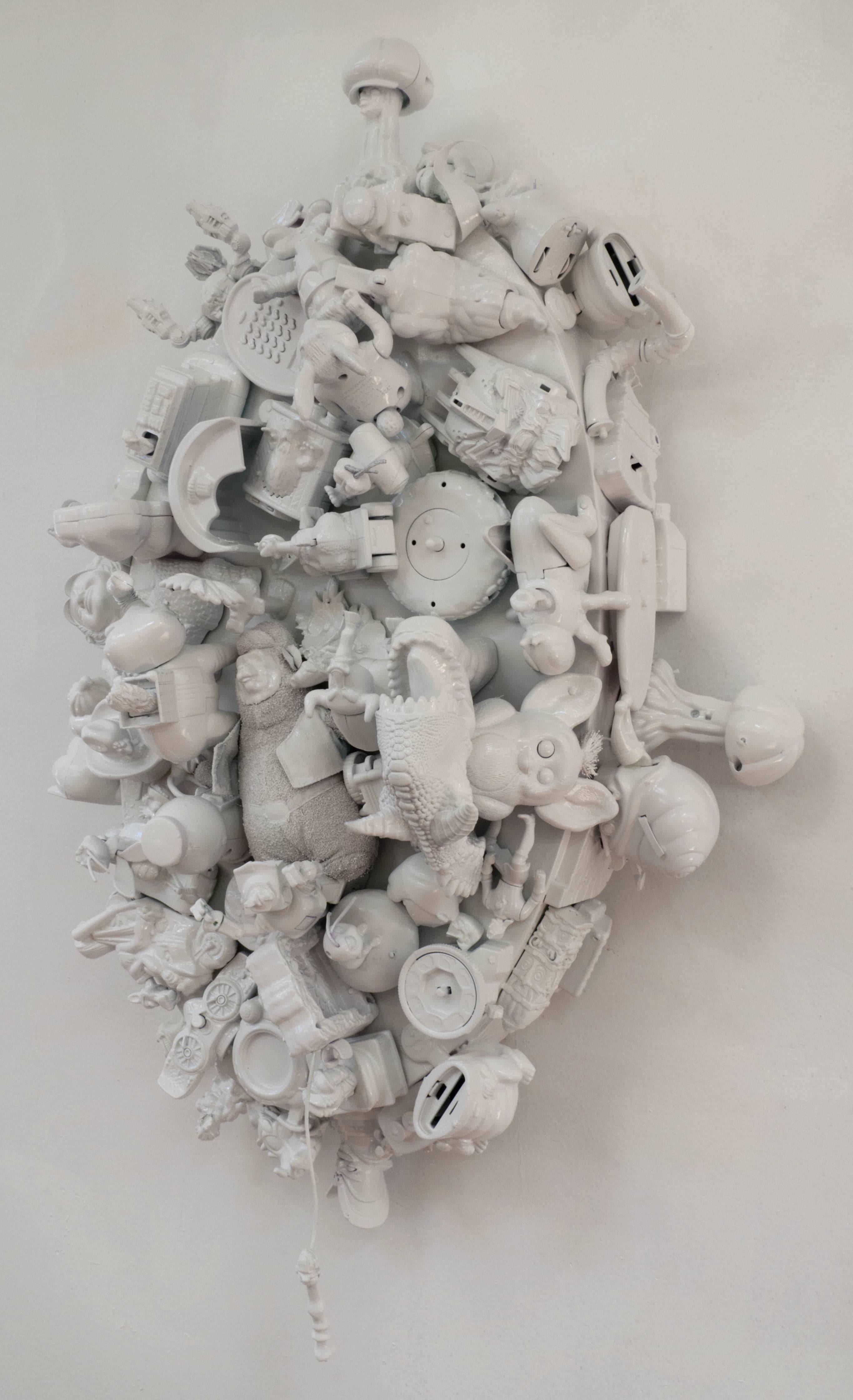 Margaret Roleke, Toyland, 2016, giocattoli per bambini, smalto spray, legno