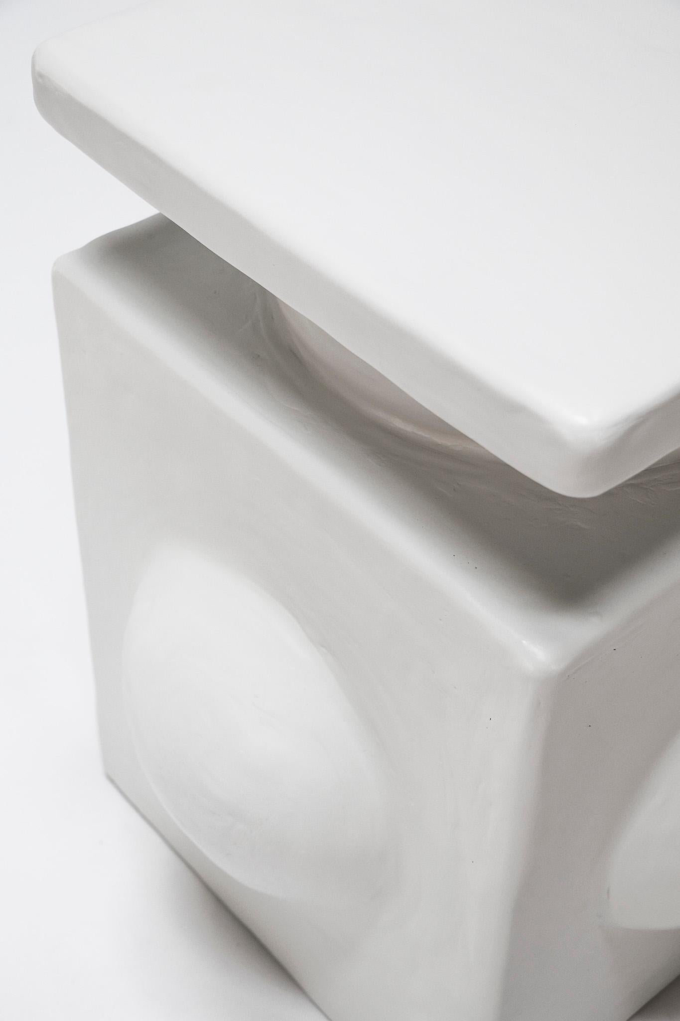 Margaret Side Table in Gypsum & Fiberglass by Brent Warr Studios In New Condition For Sale In Bainbridge, GA