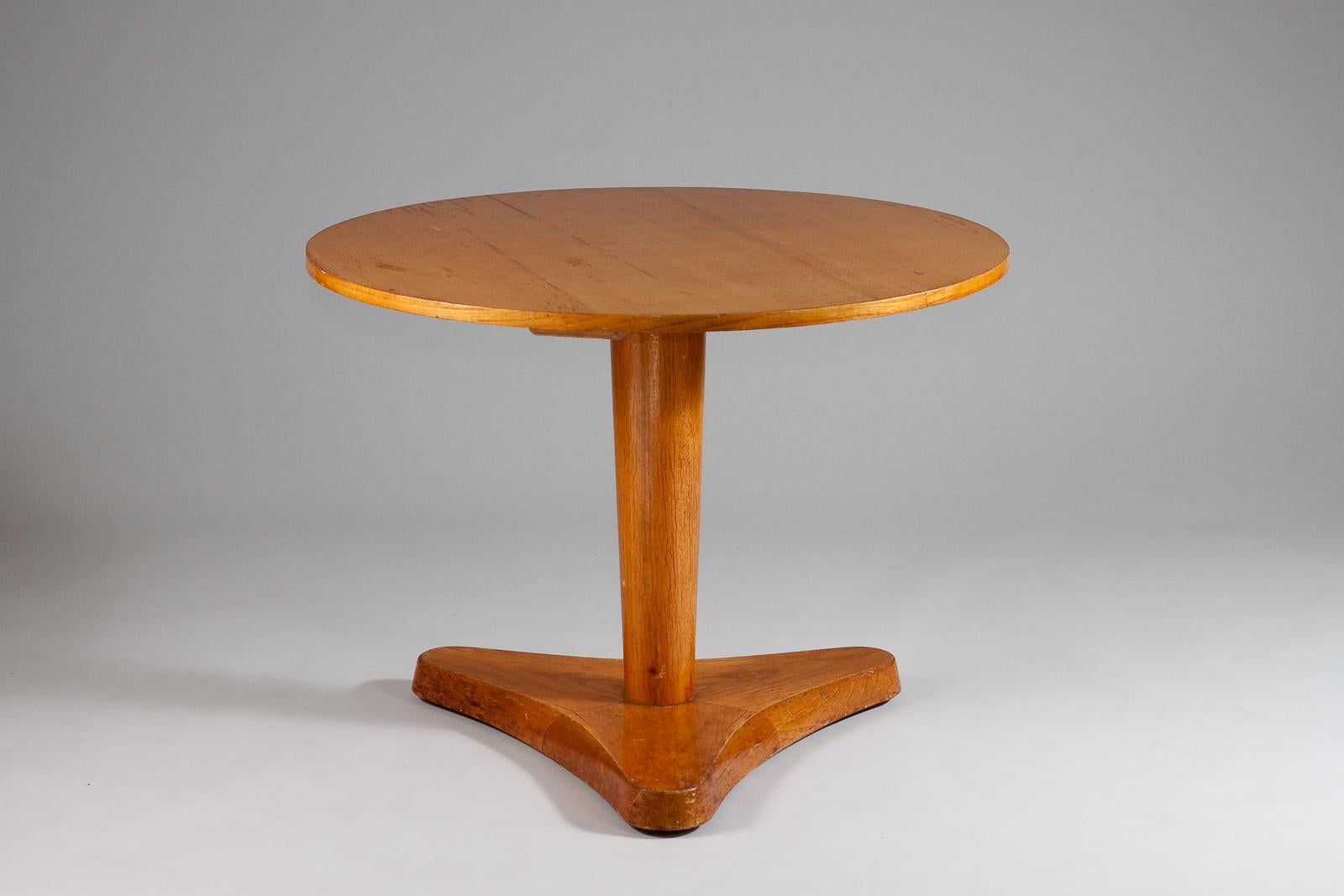 Finnish Margaret T. Nordman, 1930's coffee table for Stockmann Oy For Sale
