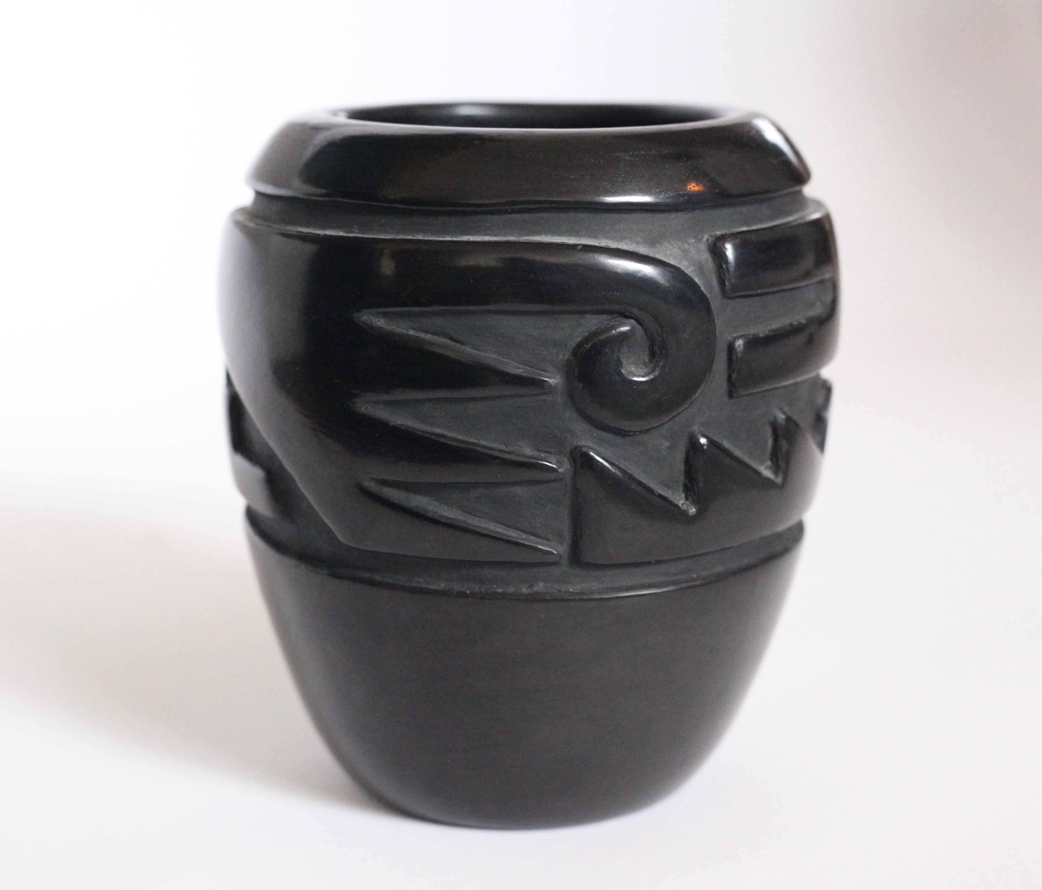 Margaret Tafoya Incised Santa Clara Pueblo Native American Ceramic Pottery For Sale 6