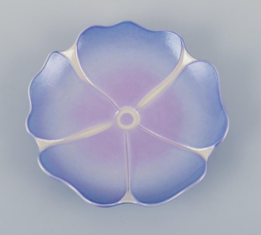 Danish Margareta Hennix, Gustavsberg Studio. Unique ceramic bowl shaped like a flower For Sale