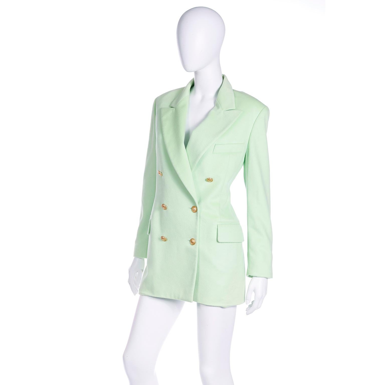Margaretha Ley Escada Mint Green Cashmere Blend Double Breasted Blazer Jacket In Good Condition For Sale In Portland, OR