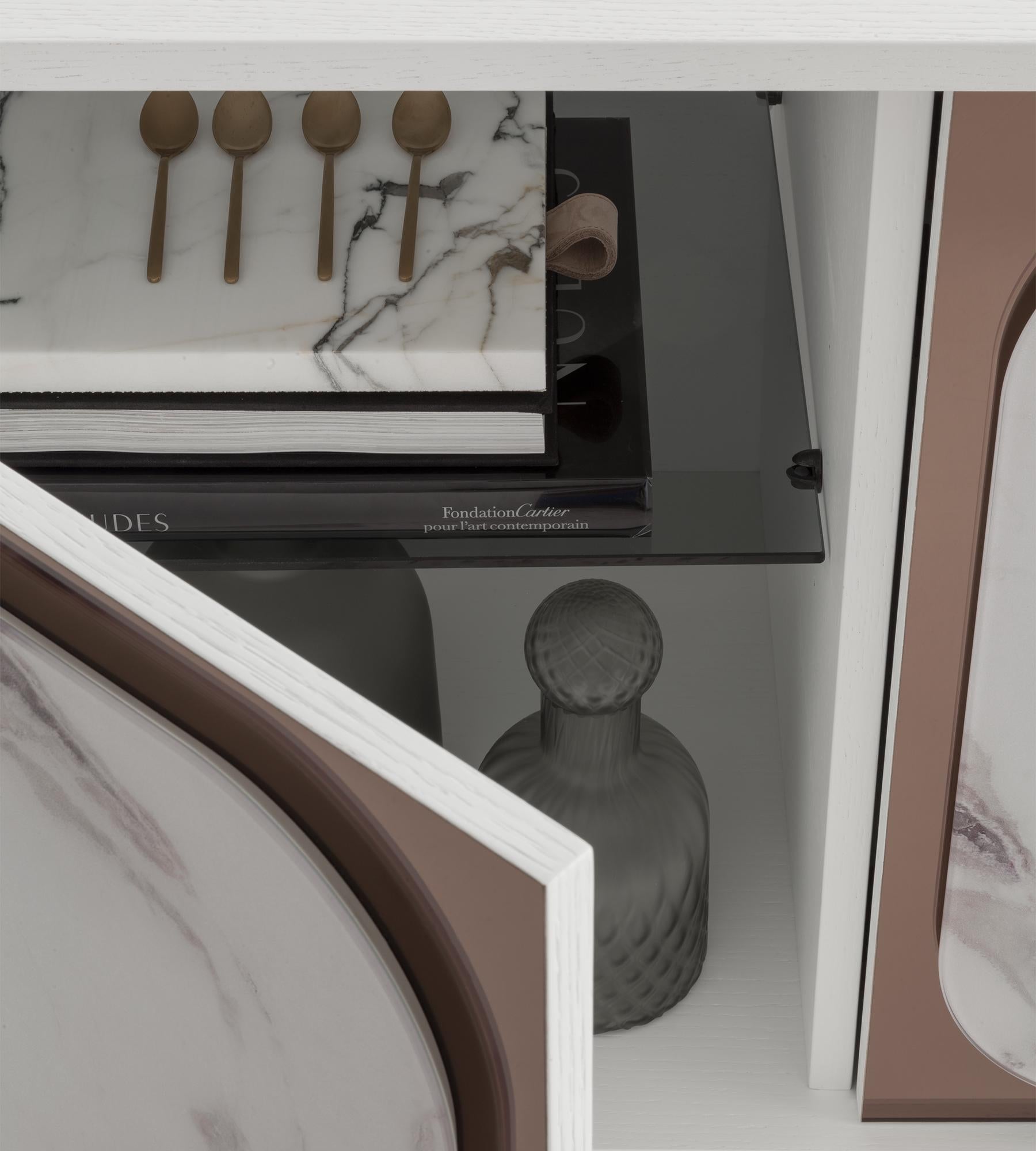 Cómoda Margarette, cuatro puertas, de Morica Design Siglo XXI y contemporáneo en venta